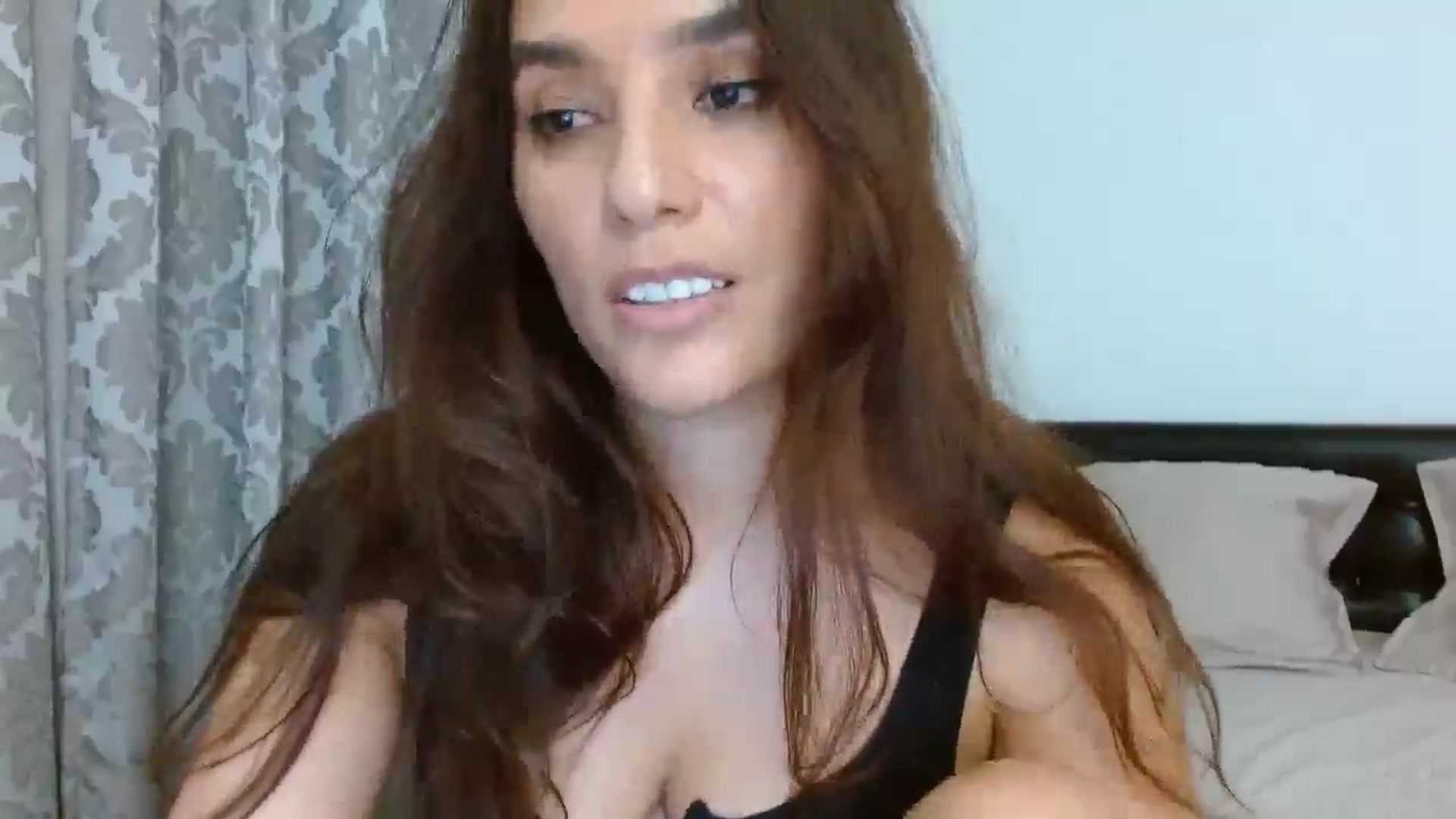 Gallery image thumbnail from DEAR_AMORE's myfreecams stream on, 07/15/2024, 24:11 image 10 of 20