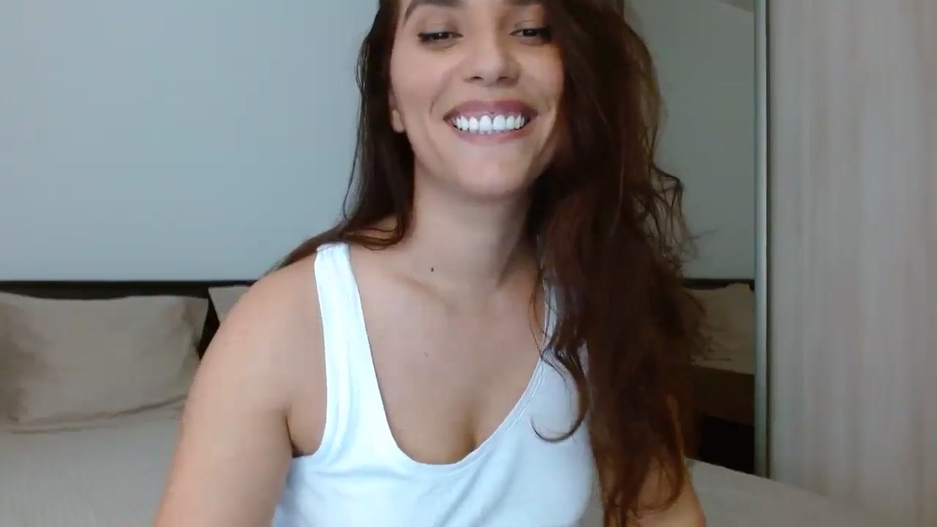 Gallery image thumbnail from DEAR_AMORE's myfreecams stream on, 07/21/2024, 17:16 image 18 of 20