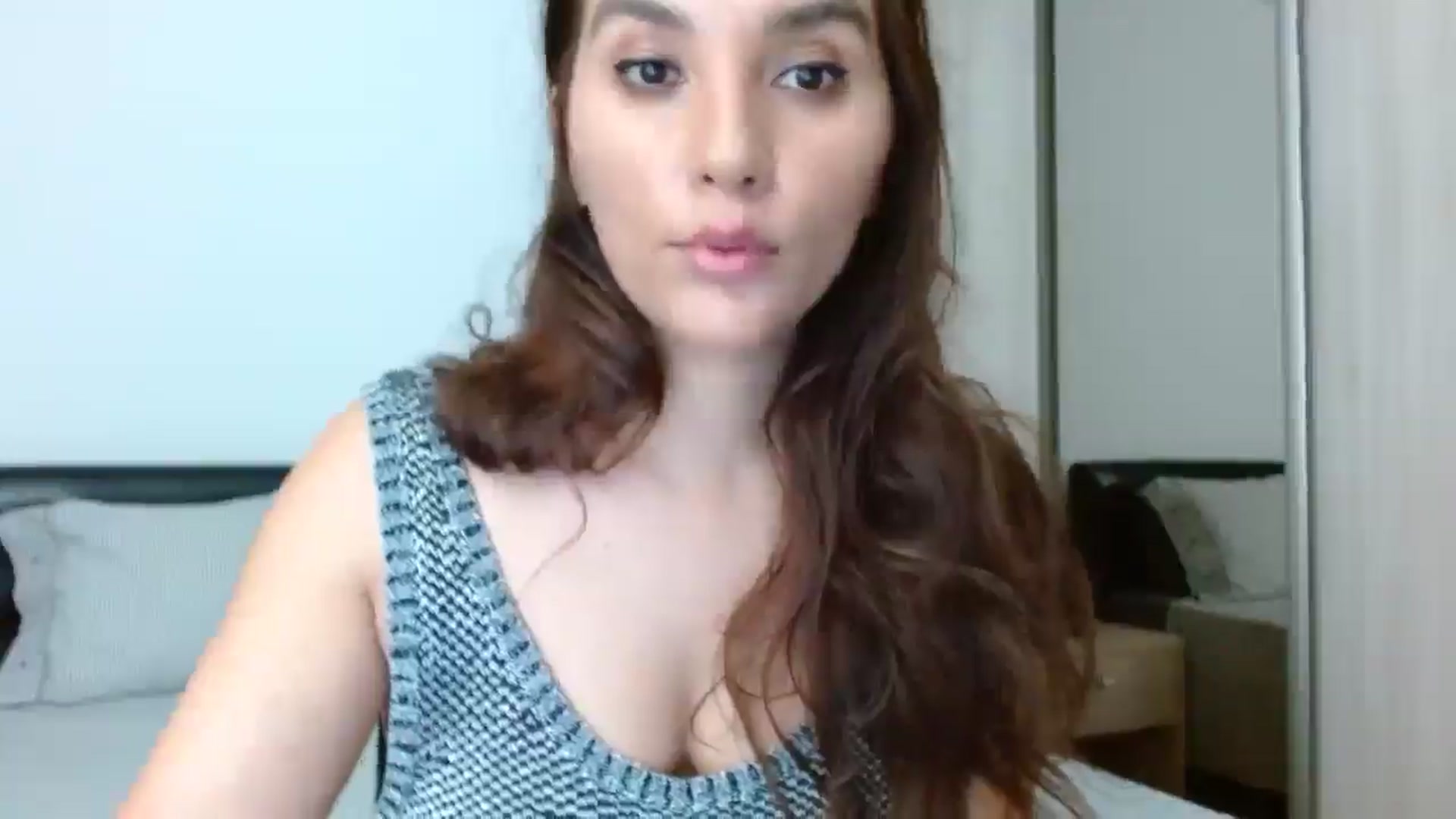 Gallery image thumbnail from DEAR_AMORE's myfreecams stream on, 07/26/2024, 22:25 image 7 of 20