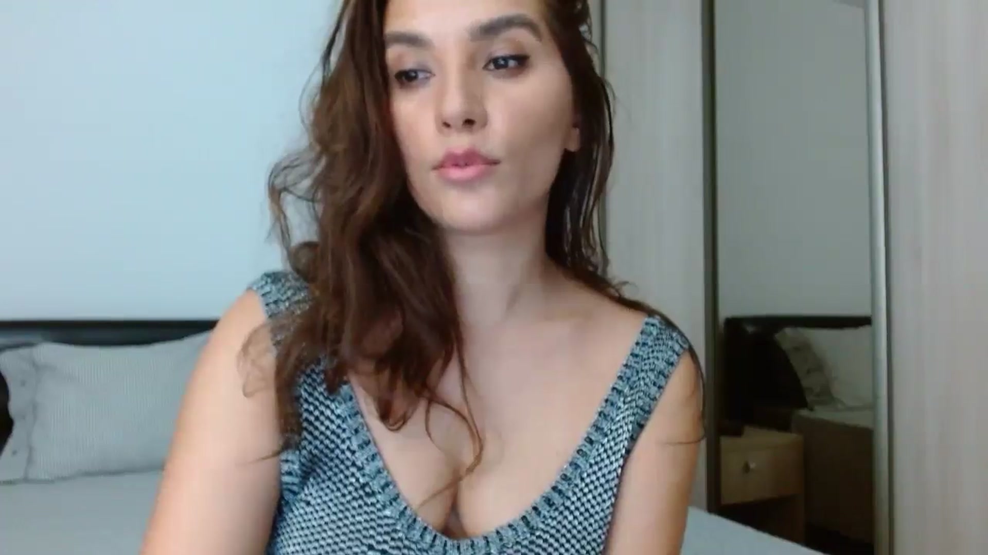 Gallery image thumbnail from DEAR_AMORE's myfreecams stream on, 07/26/2024, 22:25 image 6 of 20