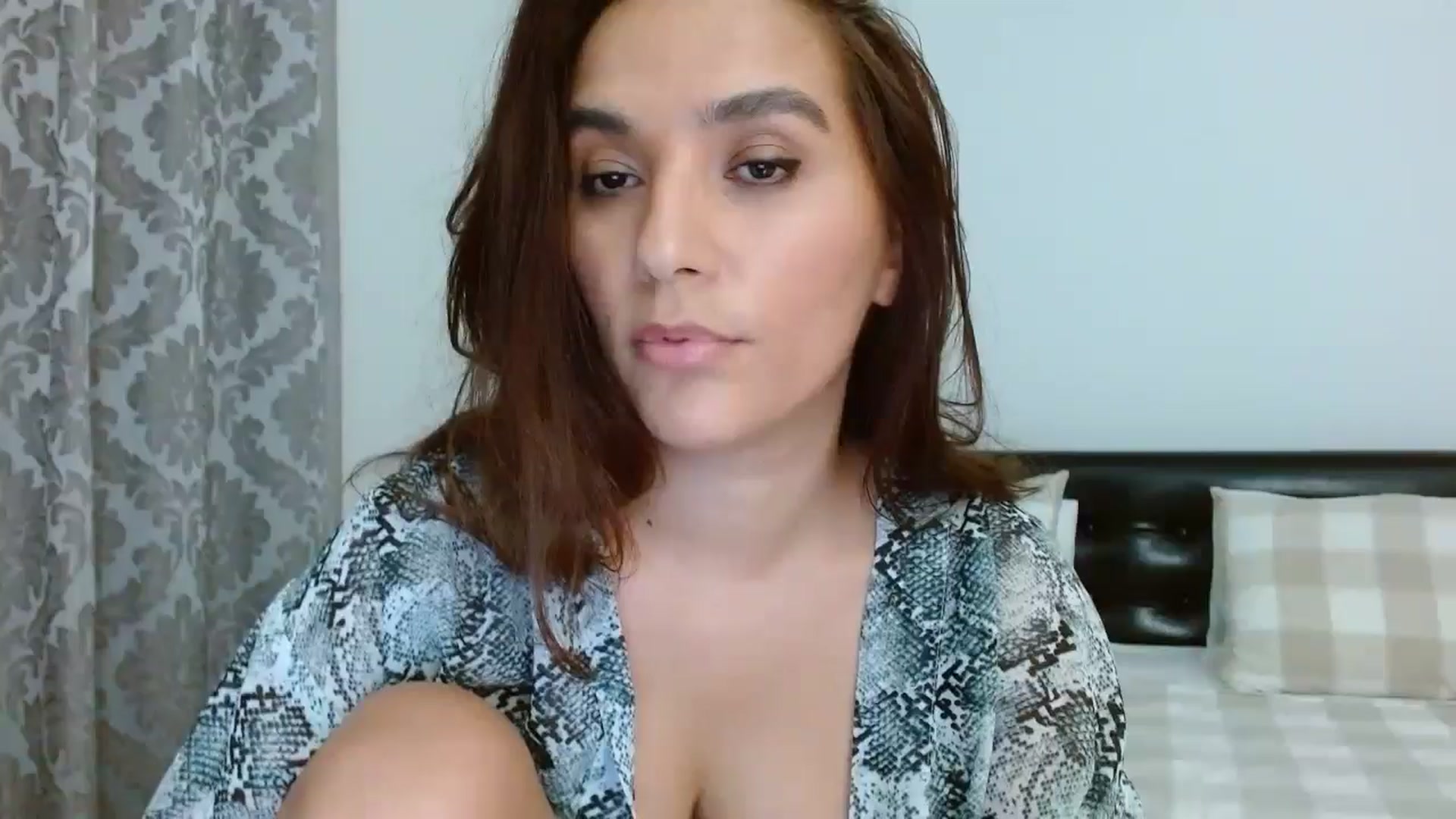 Gallery image thumbnail from DEAR_AMORE's myfreecams stream on, 08/09/2024, 24:02 image 13 of 20