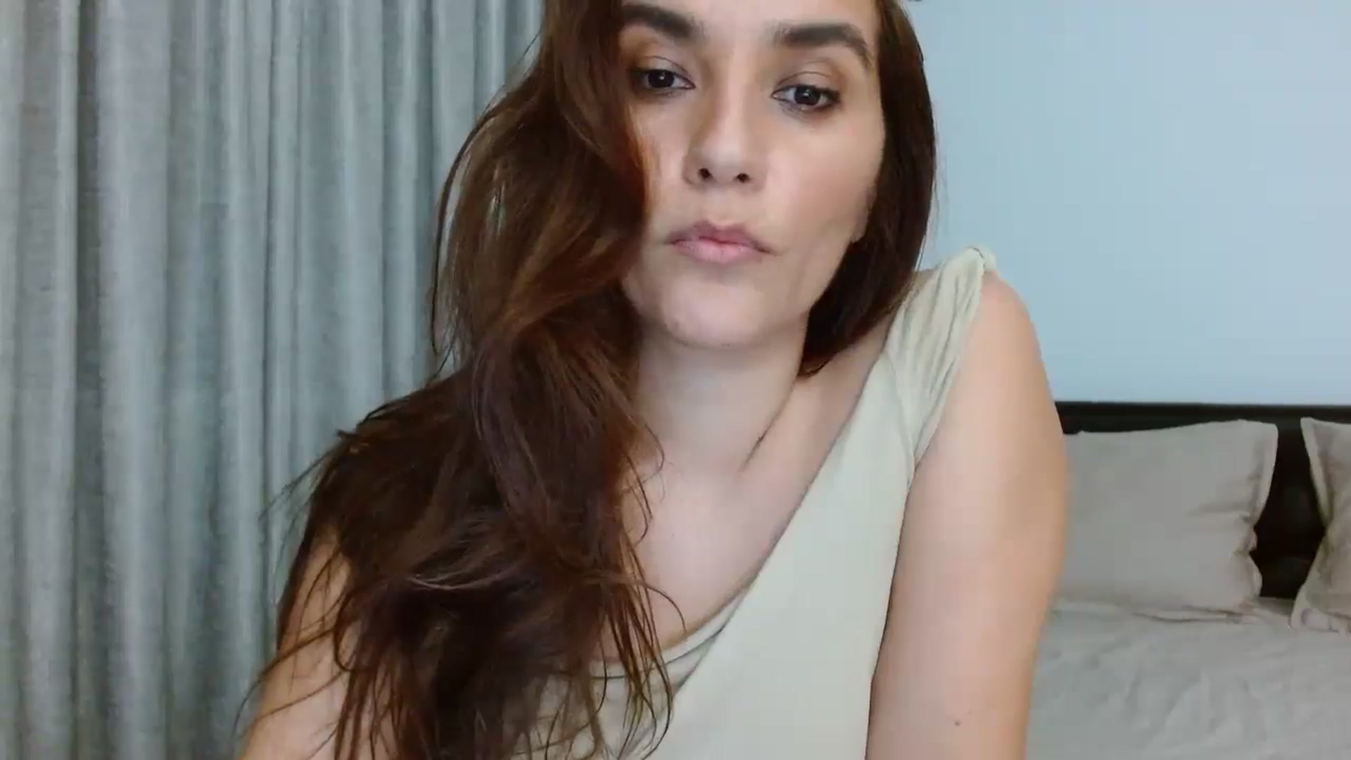Gallery image thumbnail from DEAR_AMORE's myfreecams stream on, 08/18/2024, 24:00 image 14 of 20