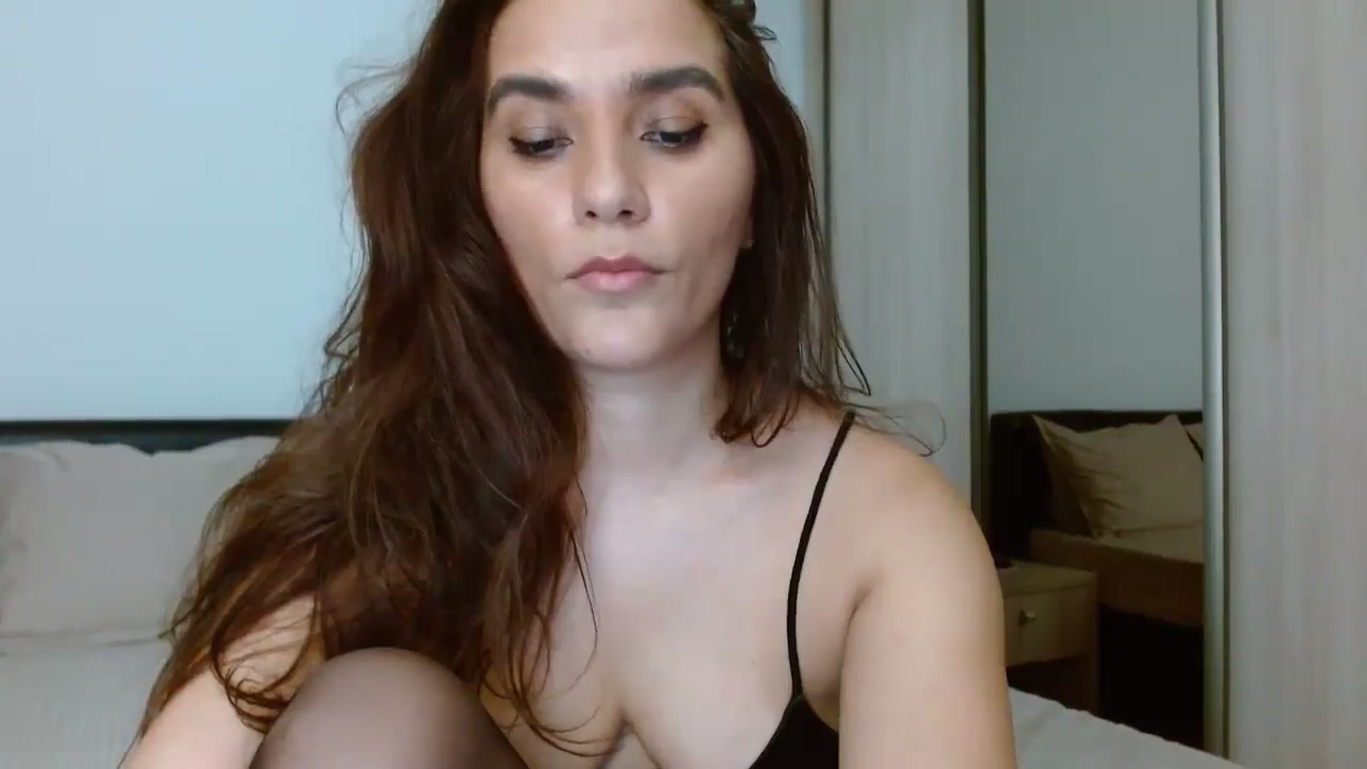 Gallery image thumbnail from DEAR_AMORE's myfreecams stream on, 08/18/2024, 23:54 image 15 of 20