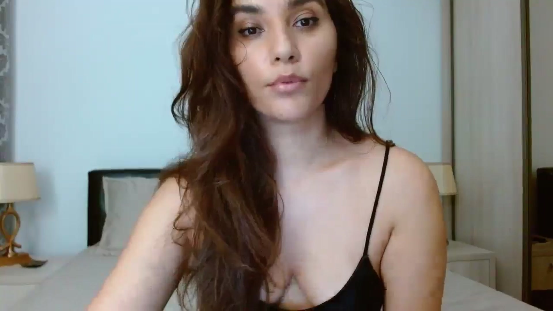 Gallery image thumbnail from DEAR_AMORE's myfreecams stream on, 08/19/2024, 01:44 image 16 of 20