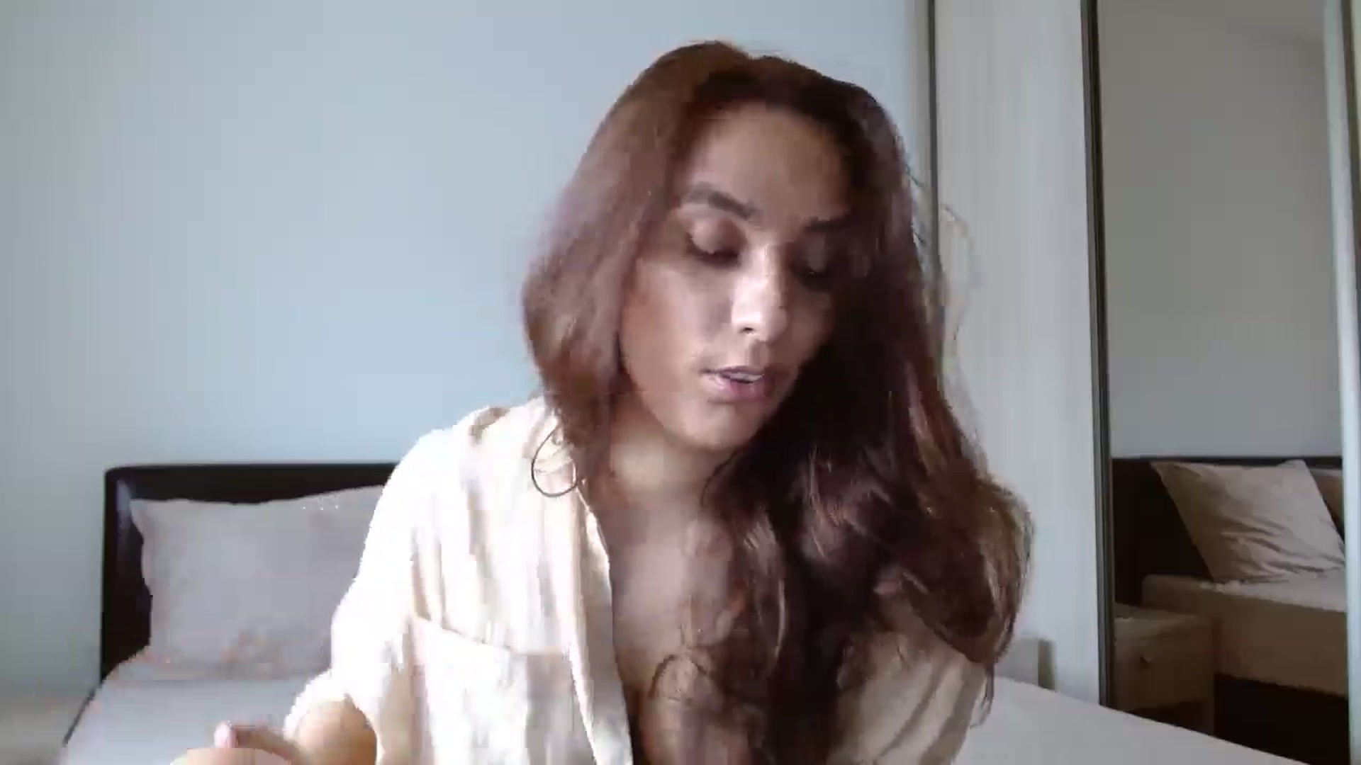 Gallery image thumbnail from DEAR_AMORE's myfreecams stream on, 08/29/2024, 10:29 image 20 of 20