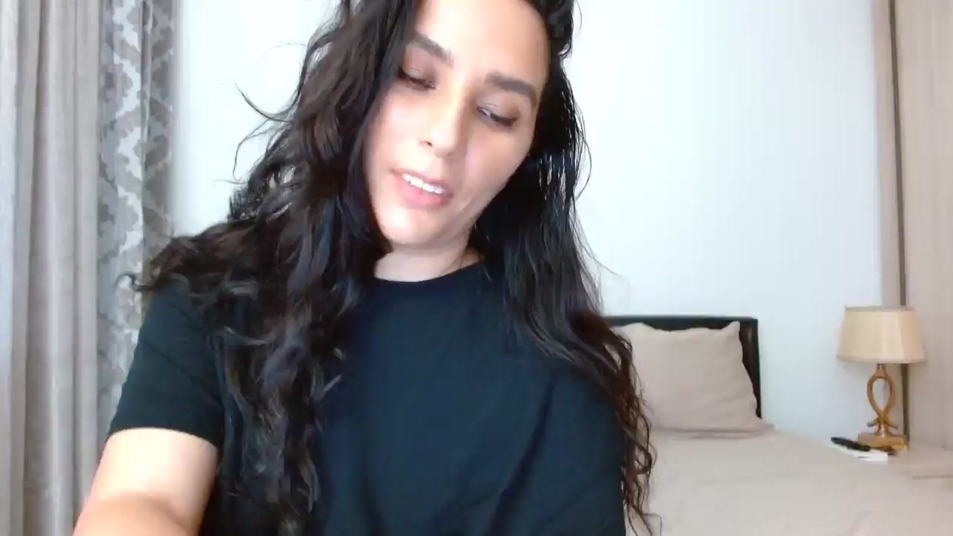 Gallery image thumbnail from DEAR_AMORE's myfreecams stream on, 10/27/2024, 16:53 image 9 of 20