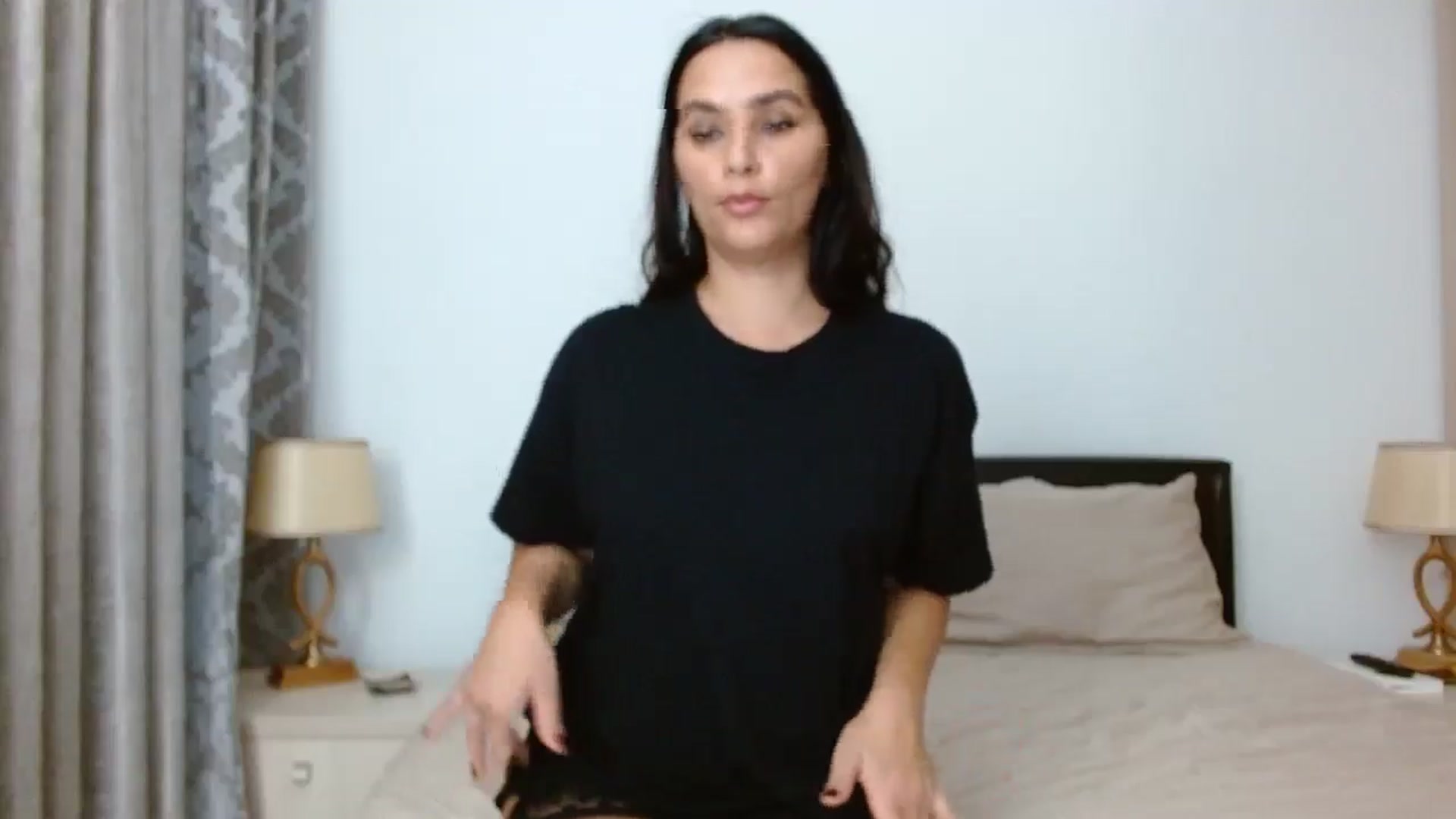 Gallery image thumbnail from DEAR_AMORE's myfreecams stream on, 10/27/2024, 22:15 image 5 of 20