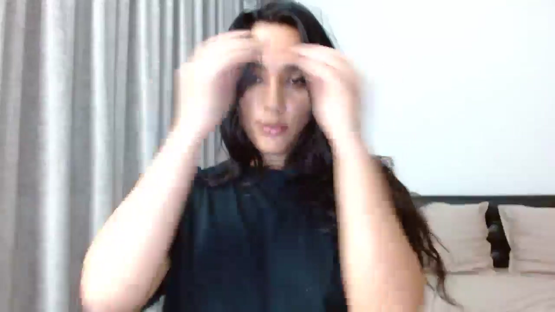 Gallery image thumbnail from DEAR_AMORE's myfreecams stream on, 10/27/2024, 22:15 image 15 of 20