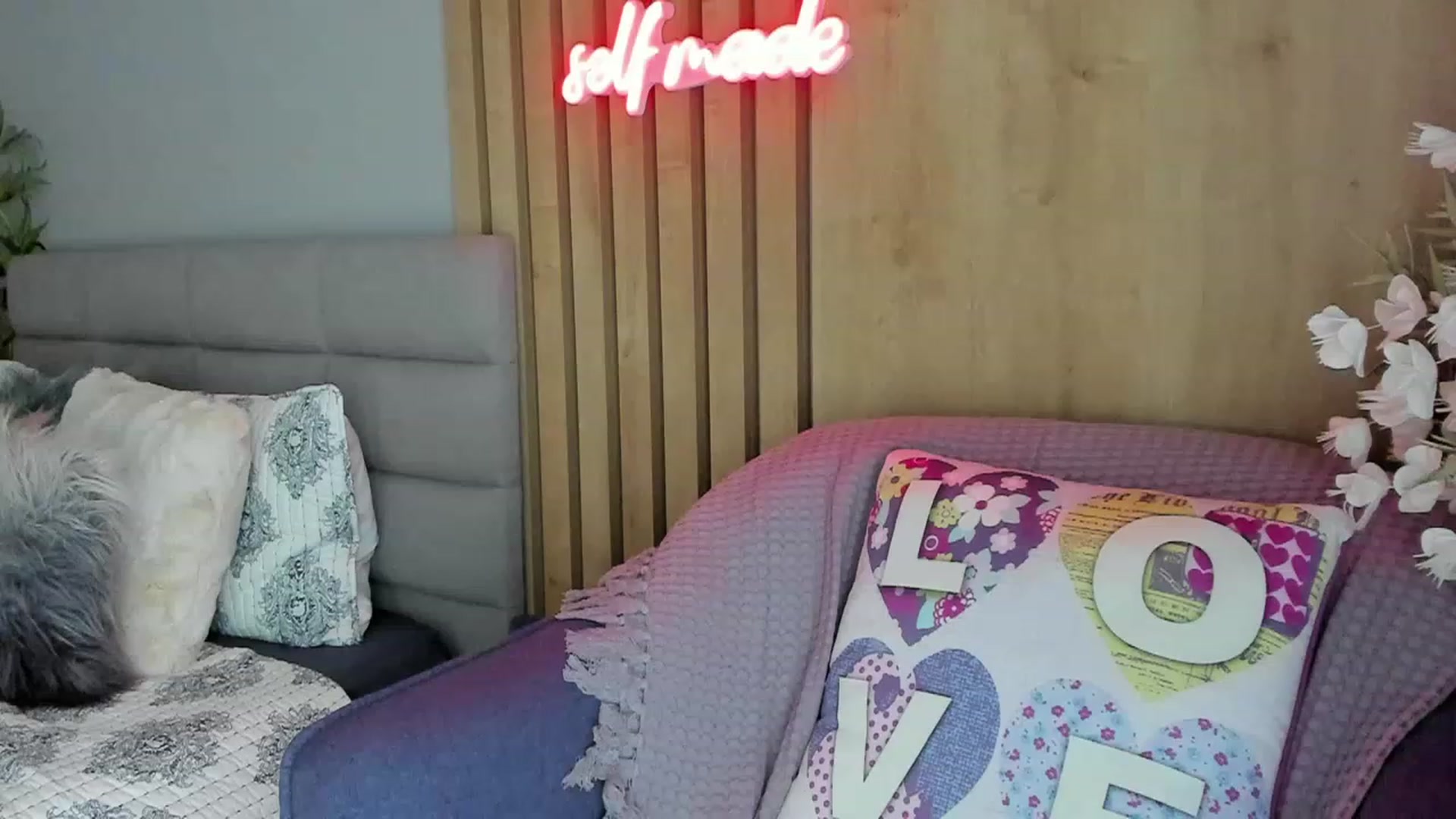 Gallery image thumbnail from DENNYVERSE's myfreecams stream on, 11/25/2022, 13:53 image 20 of 20