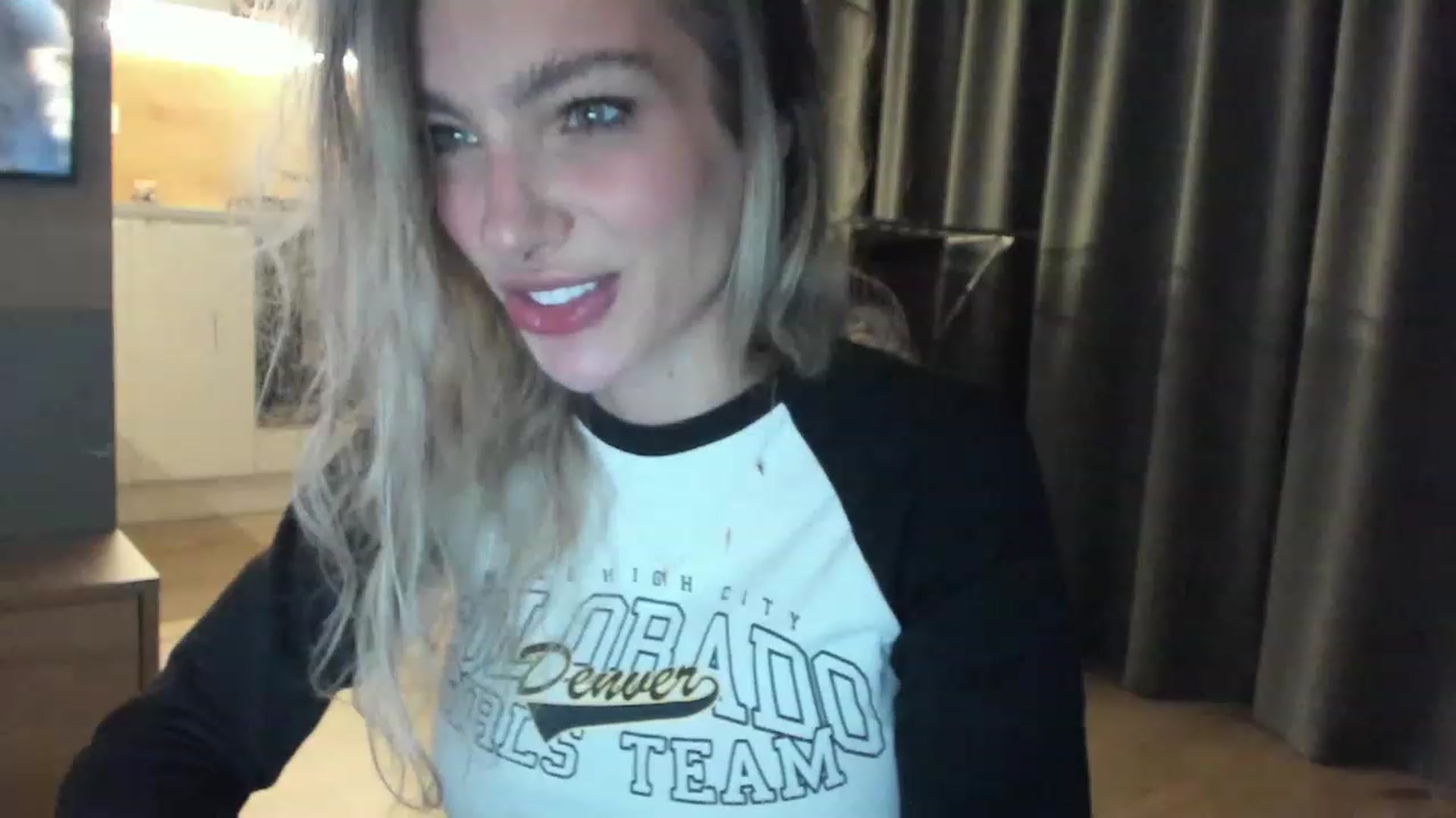 Gallery image thumbnail from DENNYVERSE's myfreecams stream on, 12/01/2022, 15:13 image 16 of 20