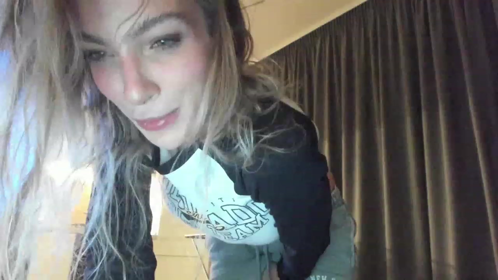 Gallery image thumbnail from DENNYVERSE's myfreecams stream on, 12/01/2022, 15:13 image 18 of 20