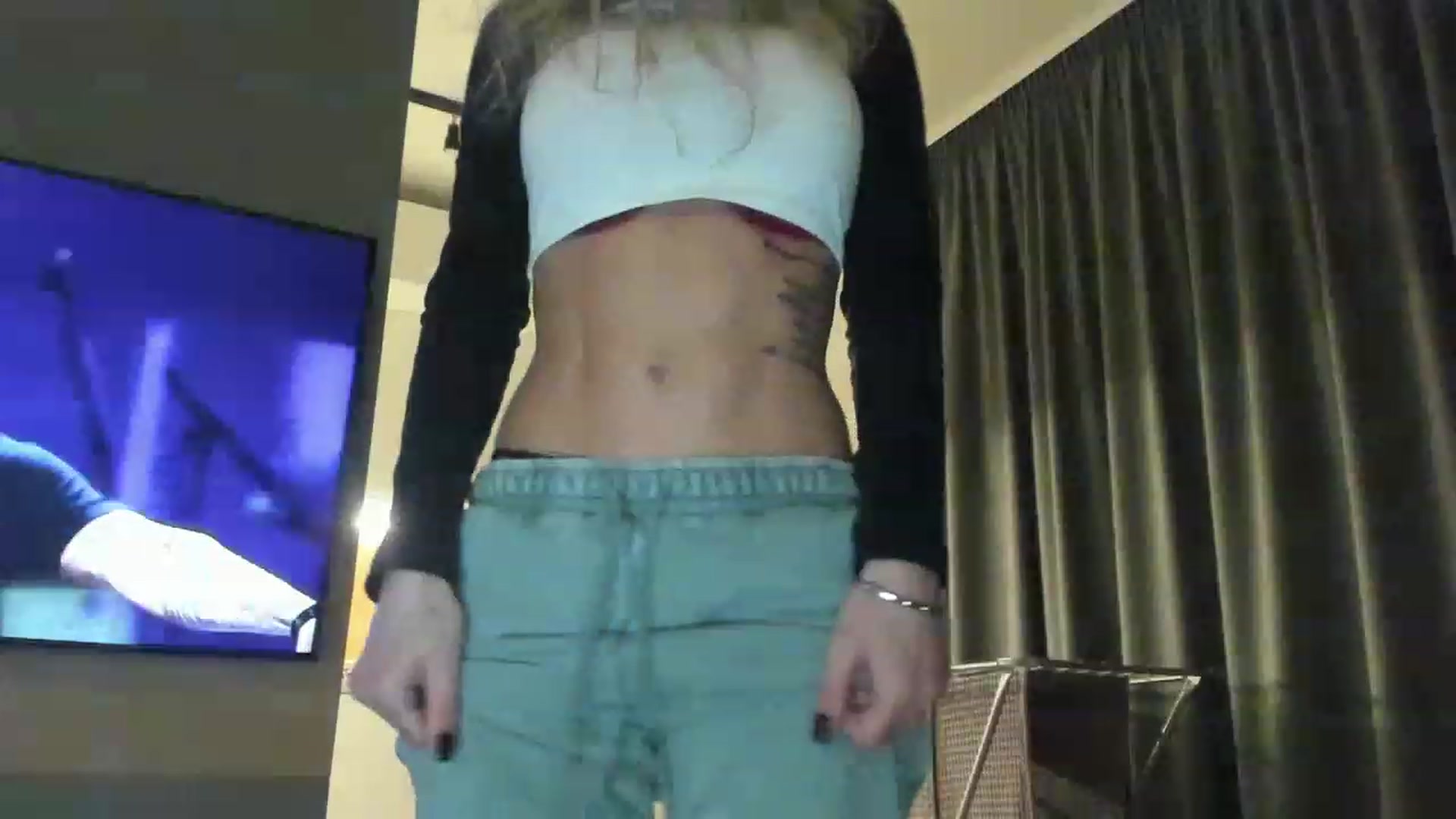 Gallery image thumbnail from DENNYVERSE's myfreecams stream on, 12/01/2022, 17:52 image 9 of 20