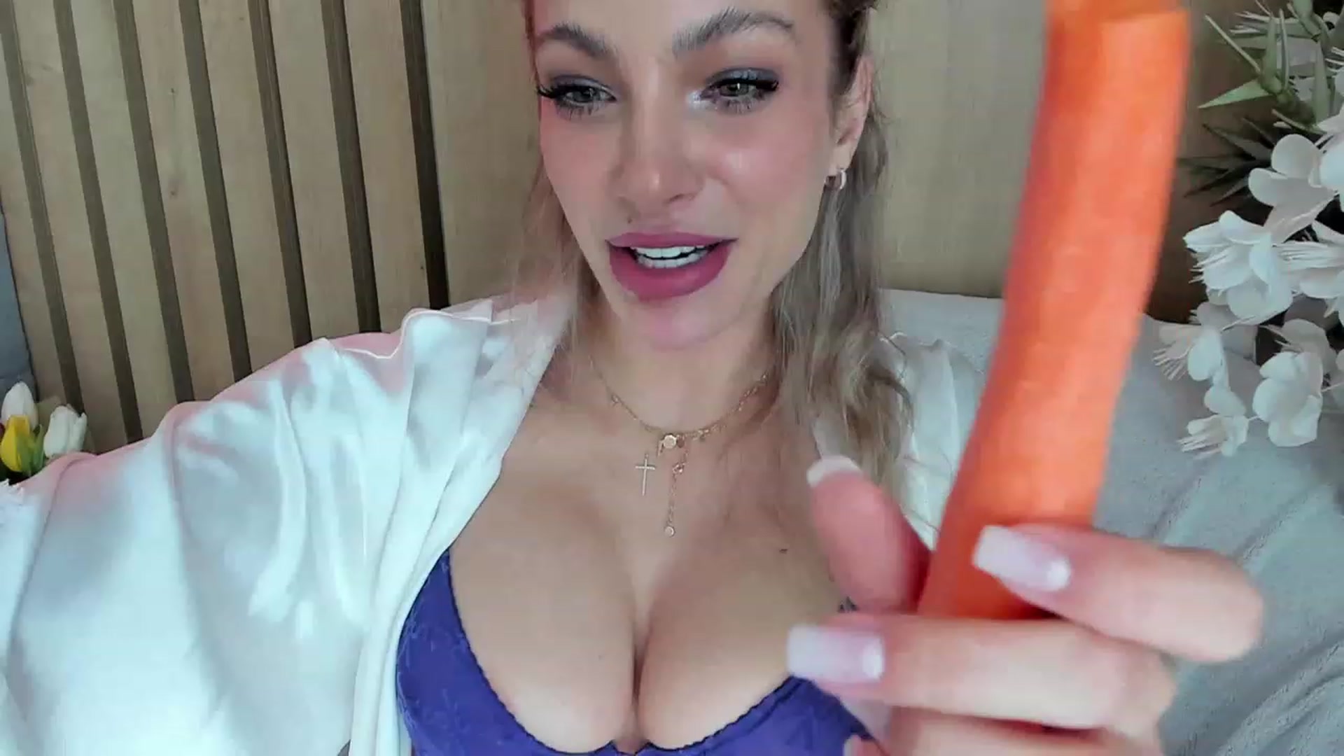 Gallery image thumbnail from DENNYVERSE's myfreecams stream on, 02/05/2023, 12:03 image 1 of 20