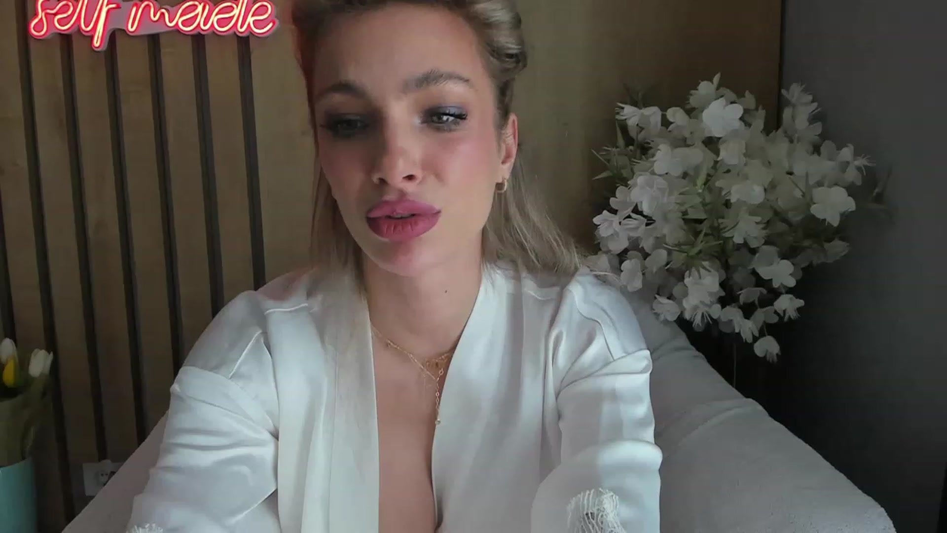 Gallery image thumbnail from DENNYVERSE's myfreecams stream on, 02/05/2023, 13:31 image 1 of 20