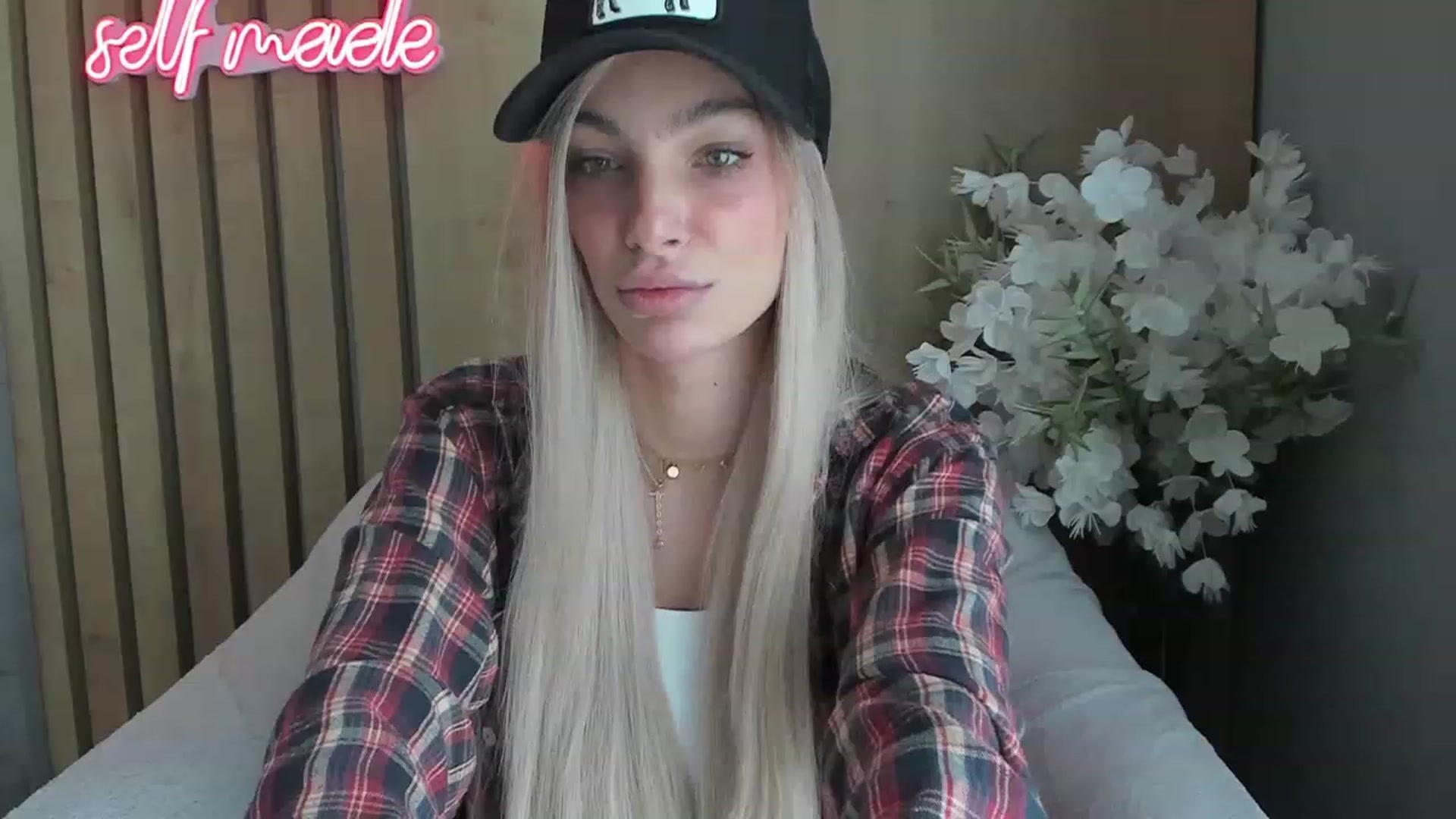 Gallery image thumbnail from DENNYVERSE's myfreecams stream on, 02/06/2023, 11:19 image 5 of 20