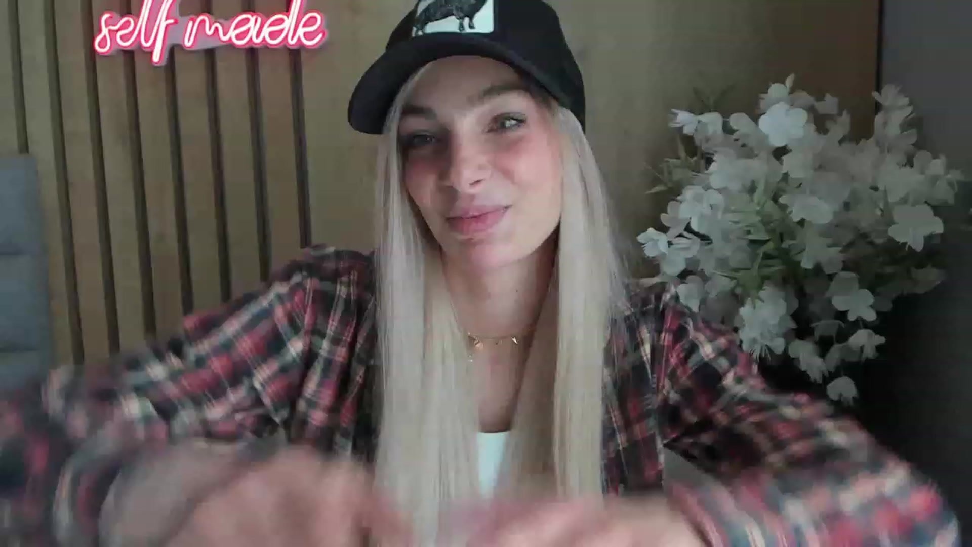 Gallery image thumbnail from DENNYVERSE's myfreecams stream on, 02/06/2023, 11:19 image 7 of 20
