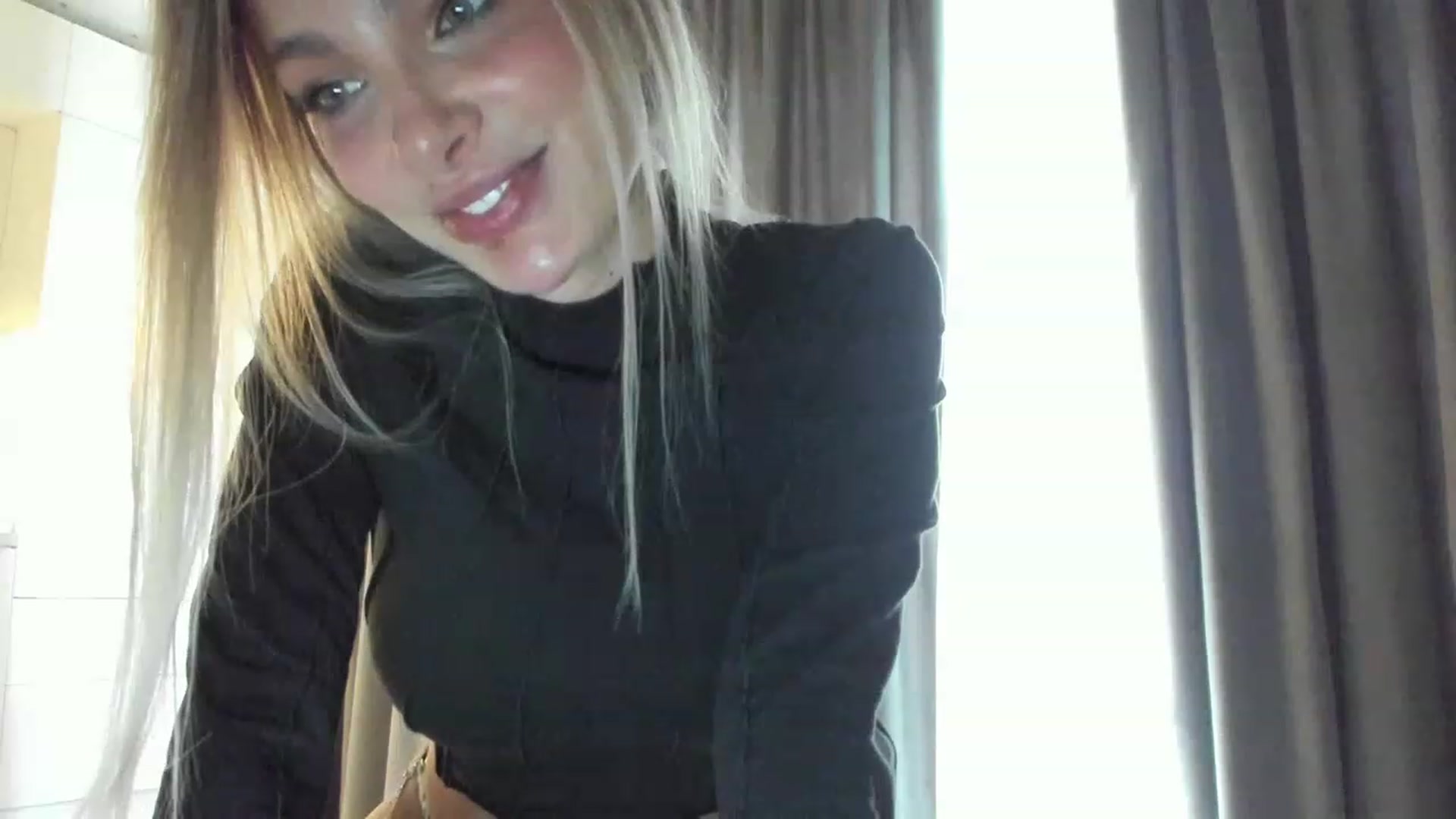 Gallery image thumbnail from DENNYVERSE's myfreecams stream on, 02/07/2023, 10:27 image 12 of 20