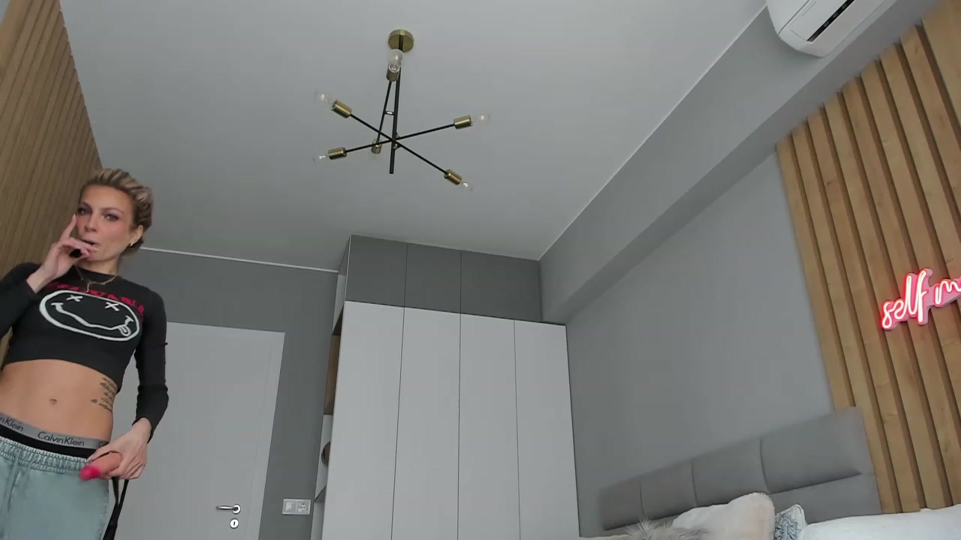 Gallery image thumbnail from DENNYVERSE's myfreecams stream on, 02/09/2023, 10:26 image 6 of 20