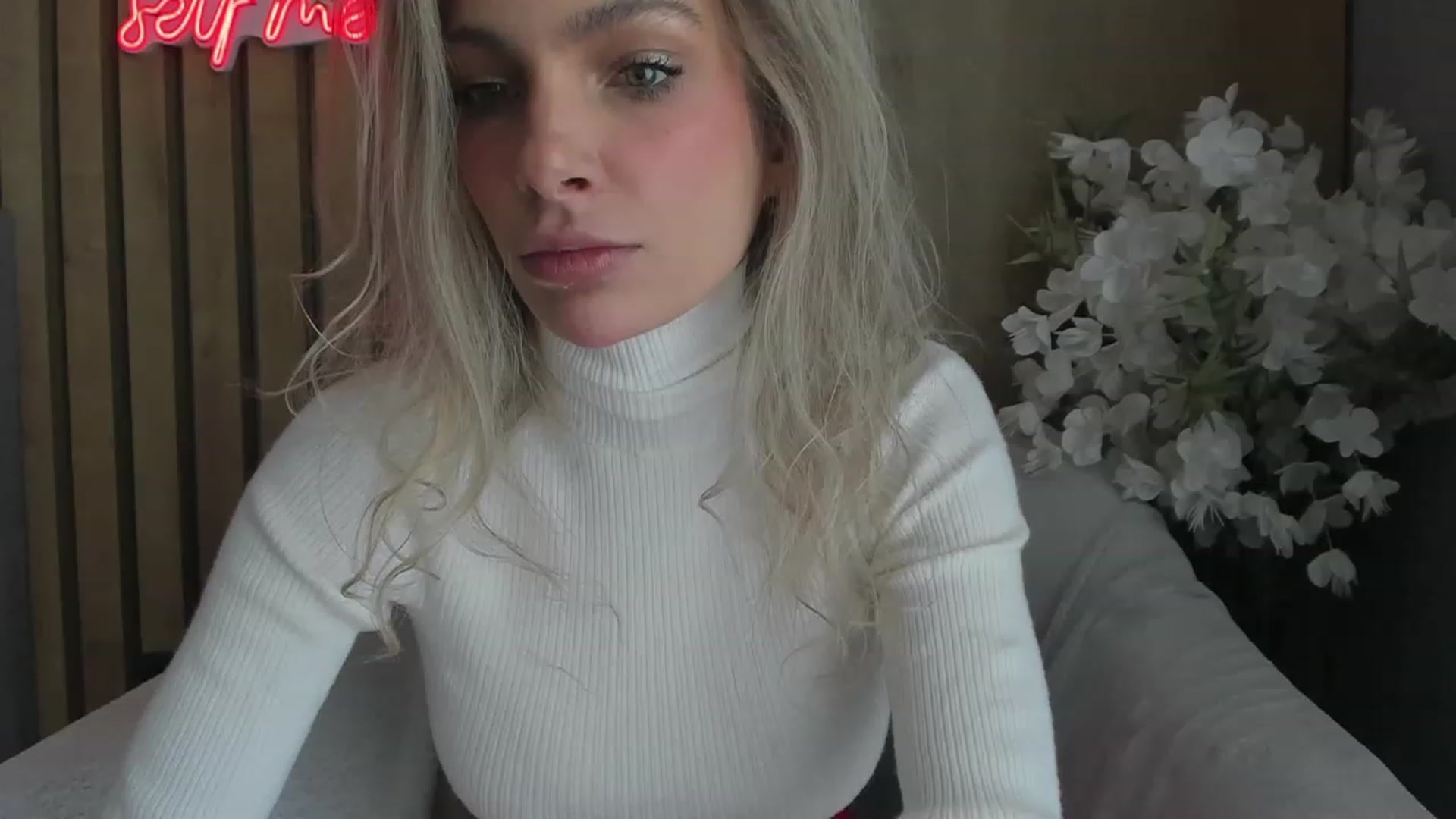 Gallery image thumbnail from DENNYVERSE's myfreecams stream on, 02/11/2023, 10:34 image 16 of 20