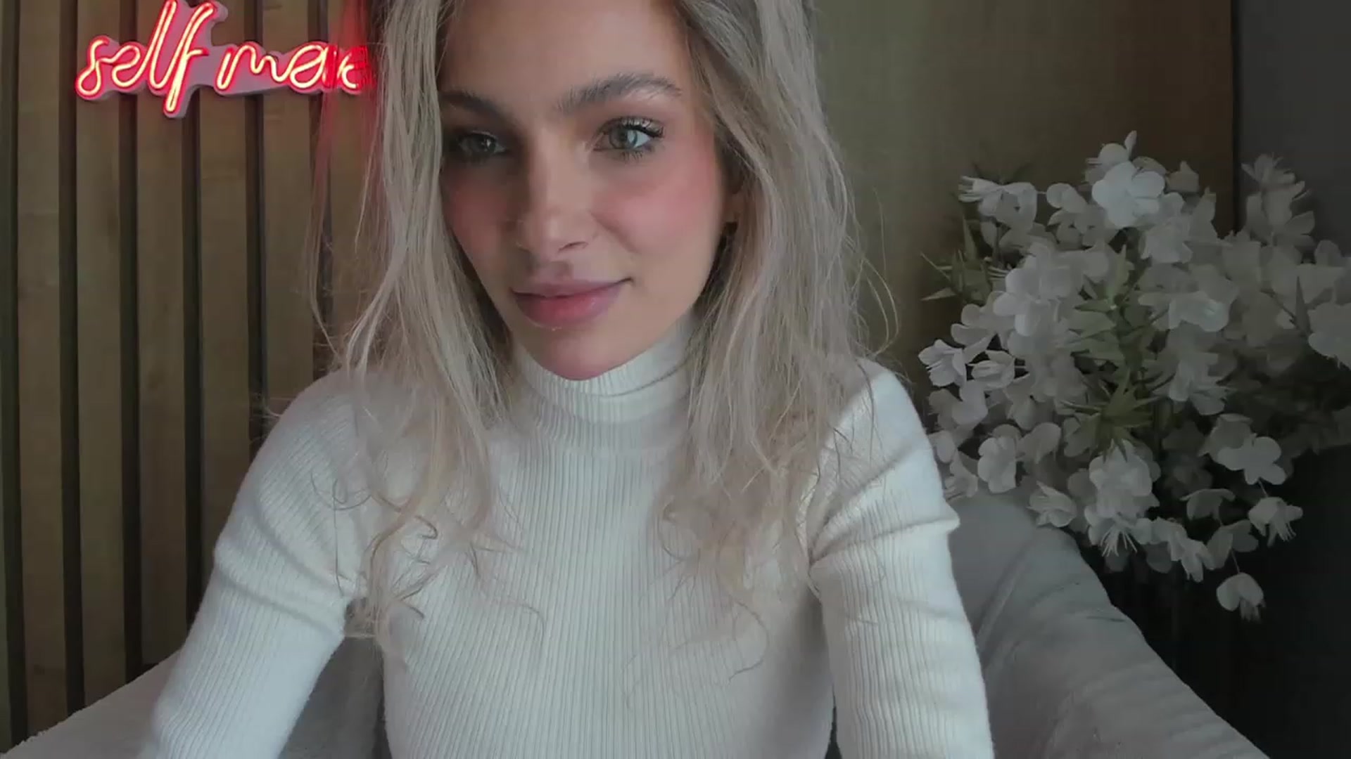 Gallery image thumbnail from DENNYVERSE's myfreecams stream on, 02/11/2023, 11:04 image 4 of 20