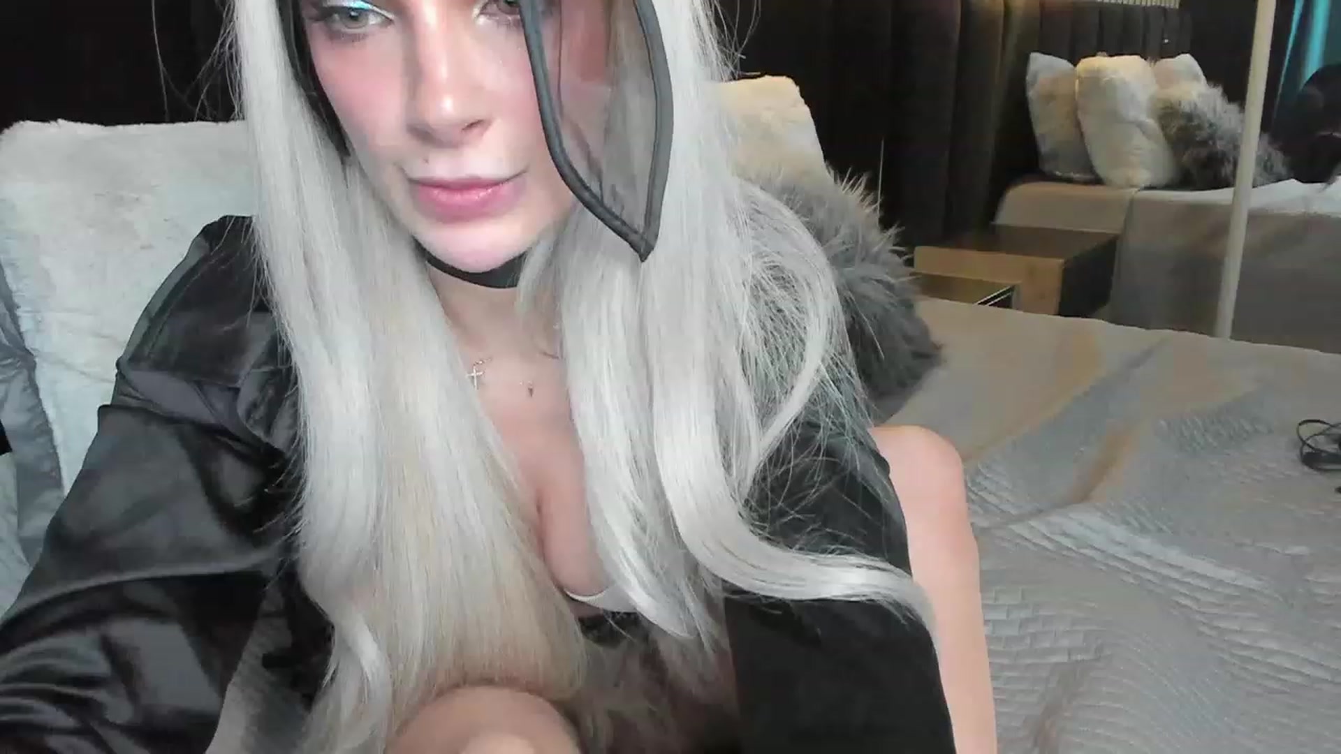 Gallery image thumbnail from DENNYVERSE's myfreecams stream on, 02/19/2023, 16:55 image 4 of 20