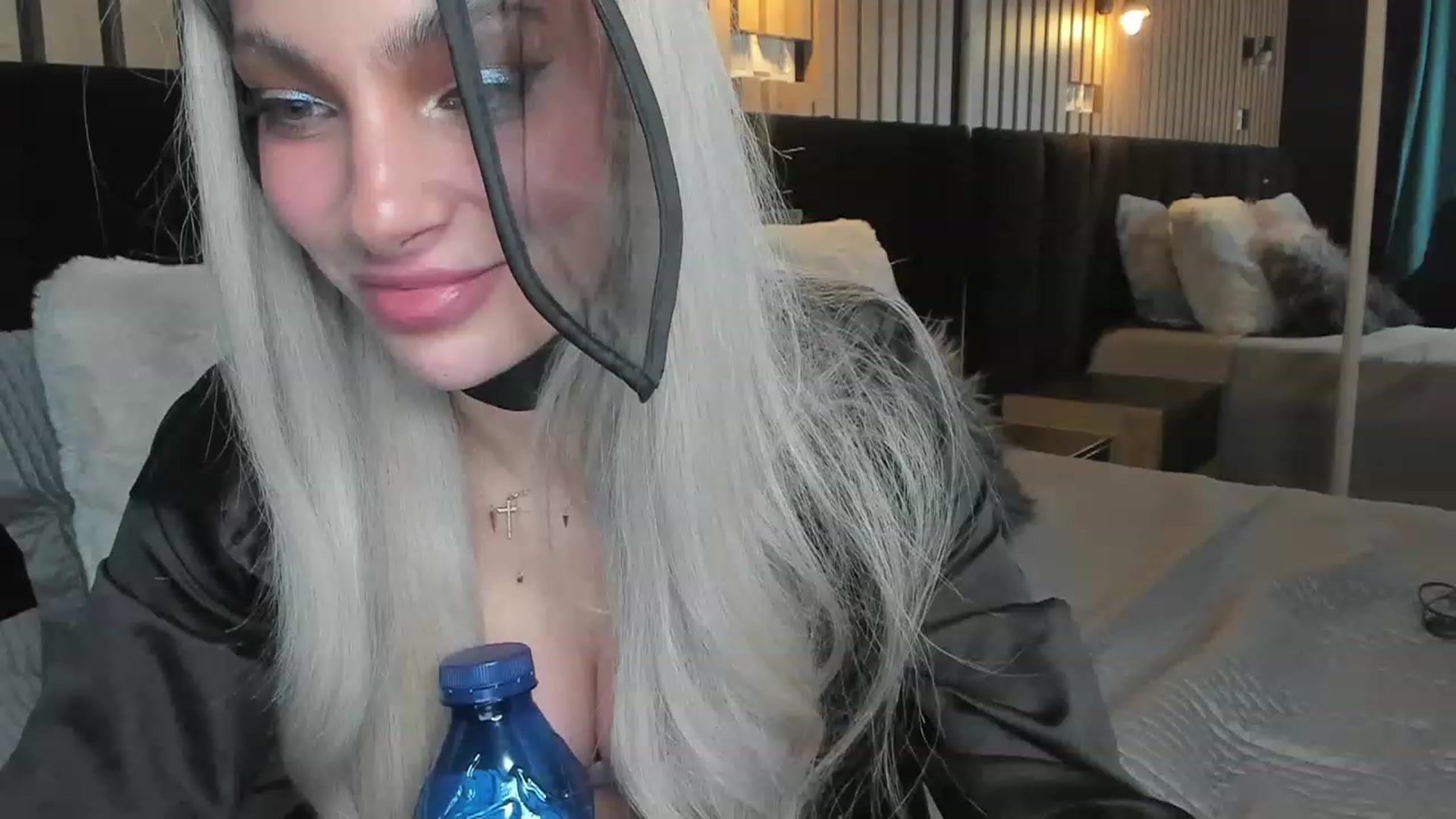 Gallery image thumbnail from DENNYVERSE's myfreecams stream on, 02/19/2023, 16:55 image 7 of 20