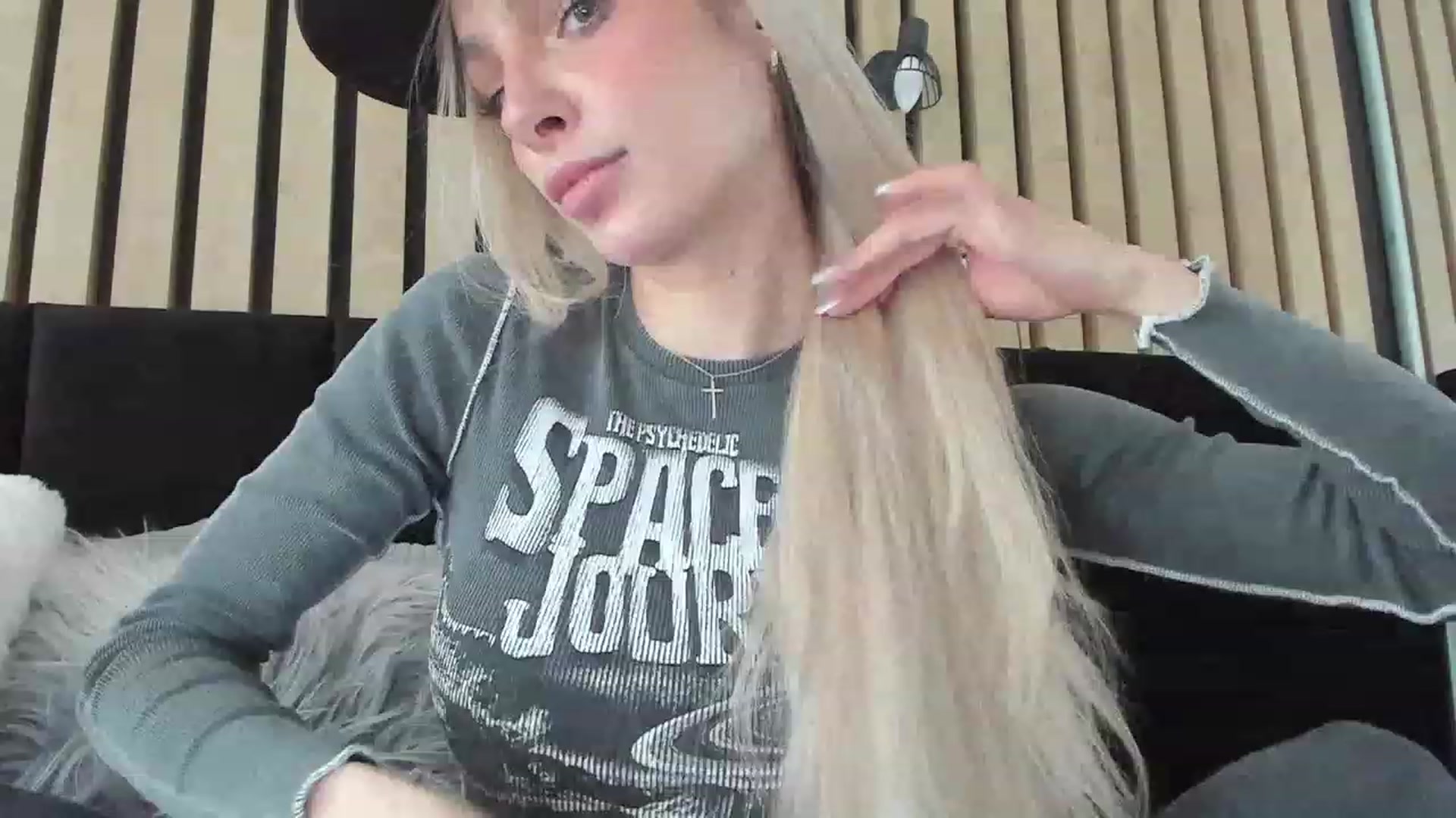 Gallery image thumbnail from DENNYVERSE's myfreecams stream on, 02/20/2023, 12:02 image 10 of 20