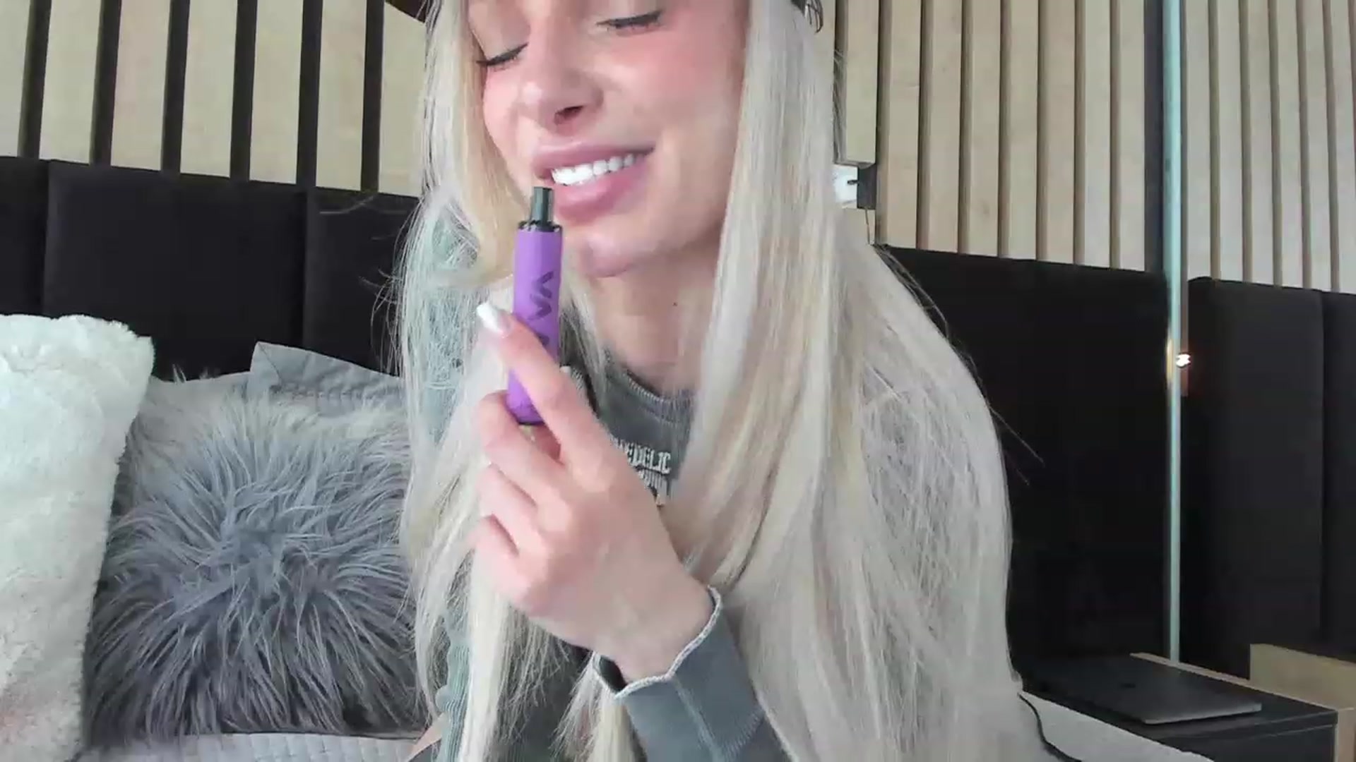 Gallery image thumbnail from DENNYVERSE's myfreecams stream on, 02/20/2023, 12:02 image 16 of 20