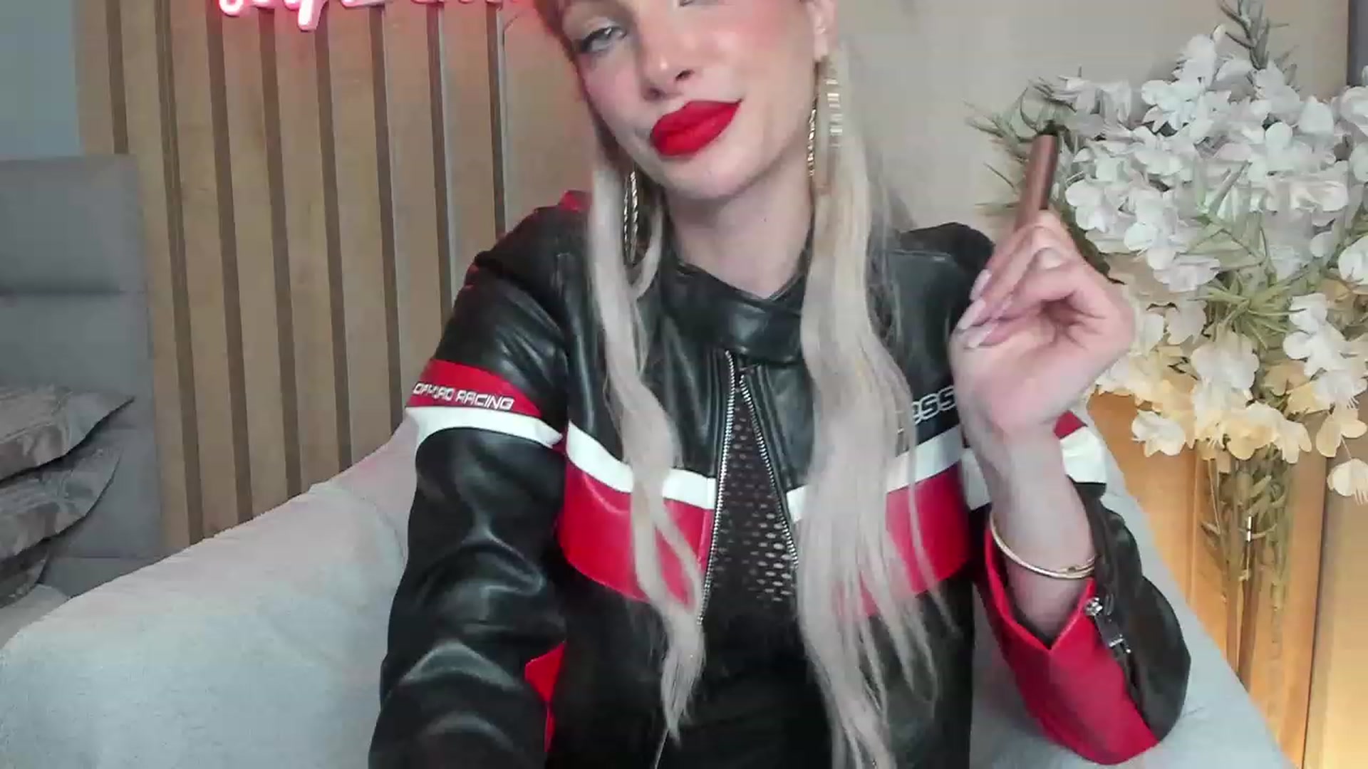 Gallery image thumbnail from DENNYVERSE's myfreecams stream on, 04/05/2023, 13:14 image 9 of 20