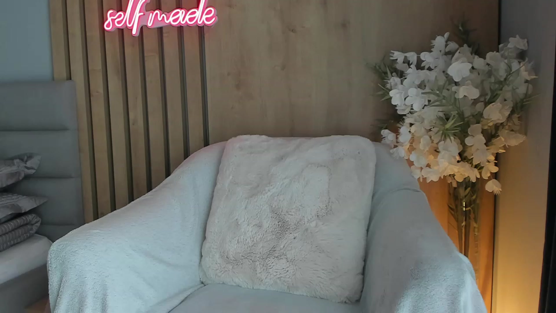 Gallery image thumbnail from DENNYVERSE's myfreecams stream on, 04/07/2023, 15:02 image 14 of 20