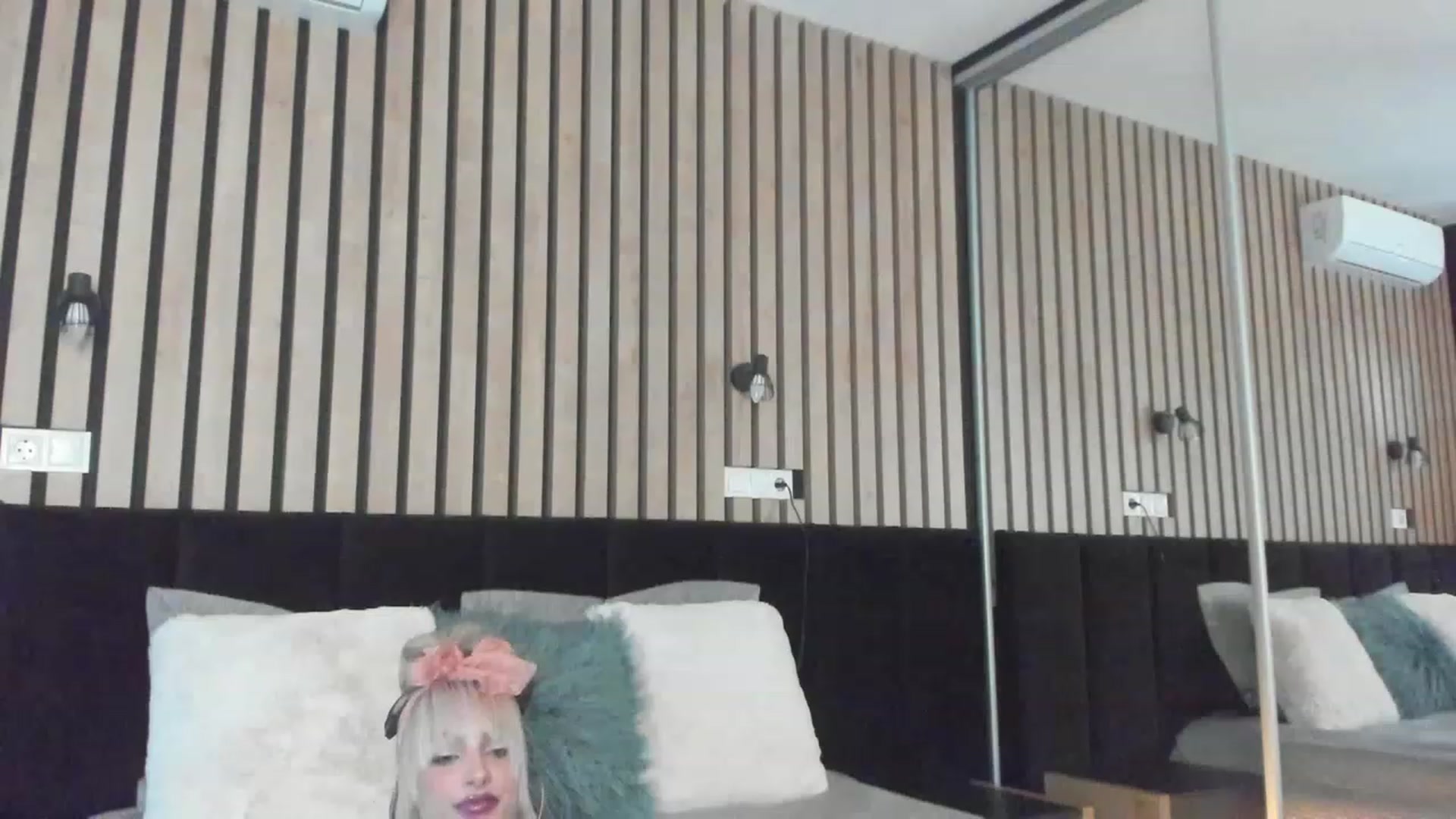 Gallery image thumbnail from DENNYVERSE's myfreecams stream on, 04/08/2023, 13:36 image 20 of 20