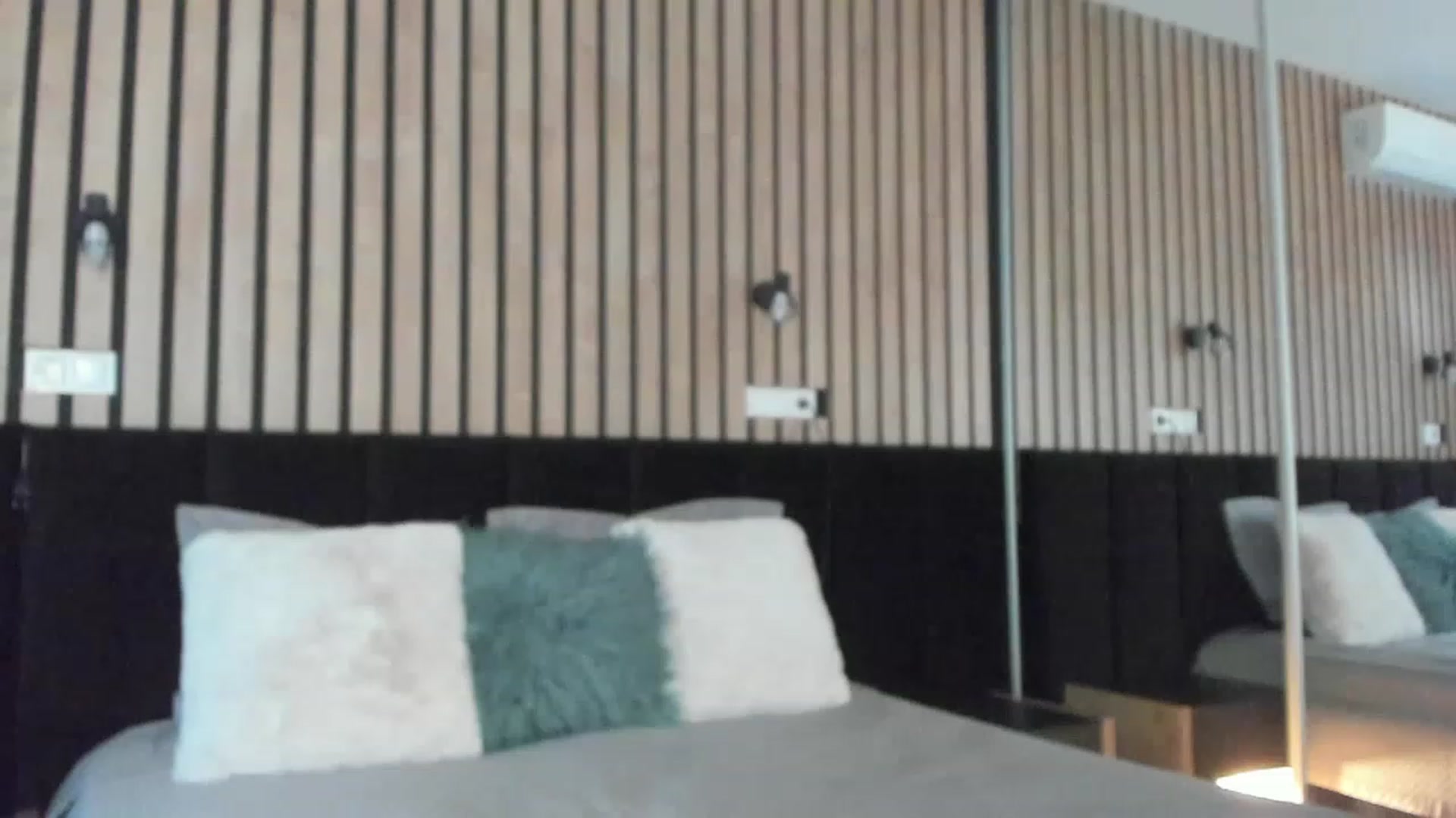 Gallery image thumbnail from DENNYVERSE's myfreecams stream on, 04/08/2023, 13:36 image 13 of 20