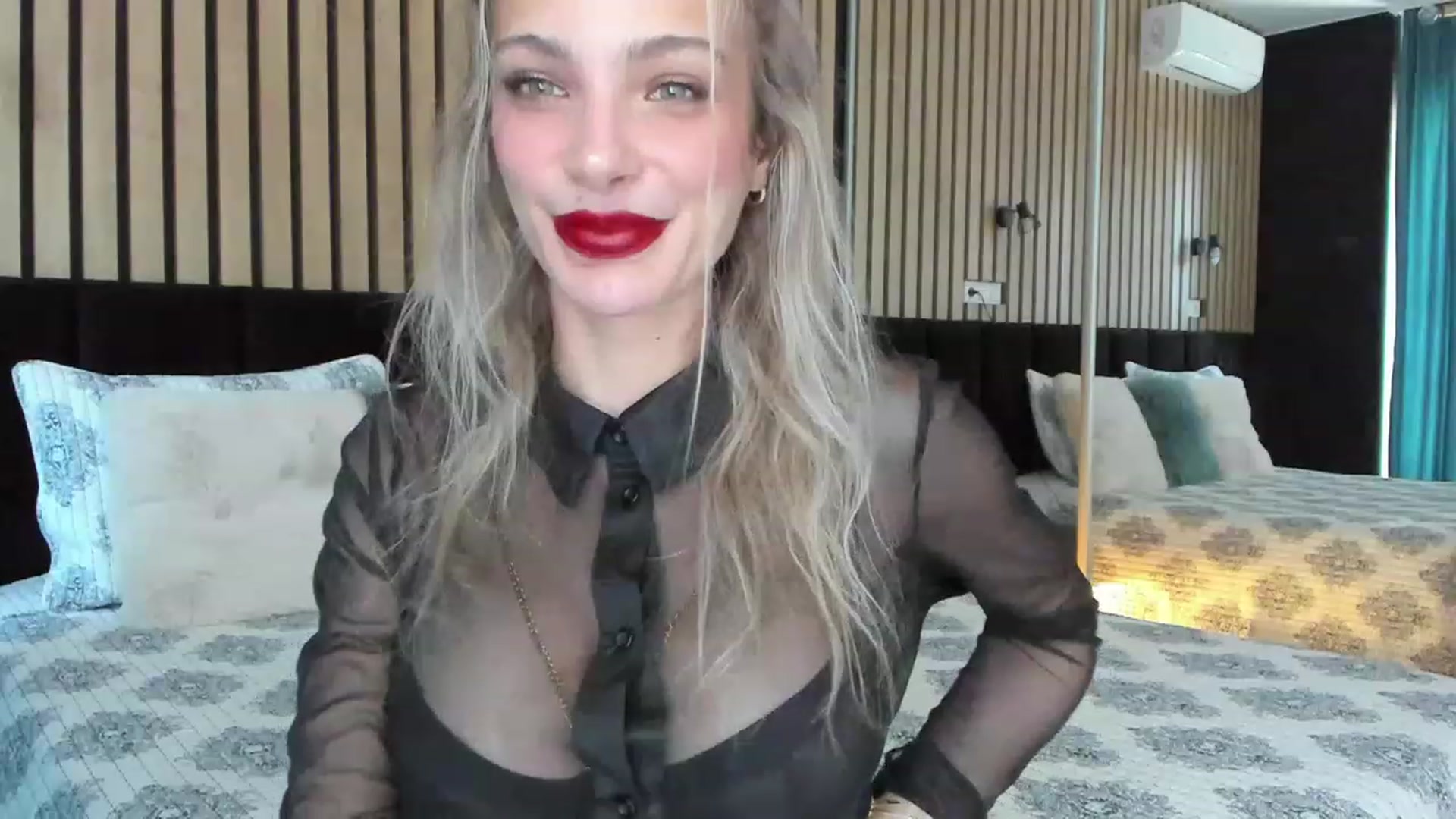 Gallery image thumbnail from DENNYVERSE's myfreecams stream on, 04/15/2023, 11:46 image 5 of 20