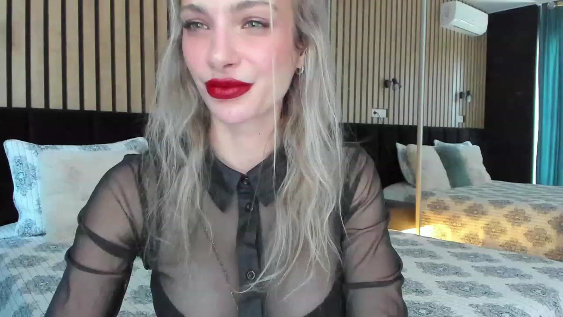 Gallery image thumbnail from DENNYVERSE's myfreecams stream on, 04/15/2023, 11:46 image 4 of 20