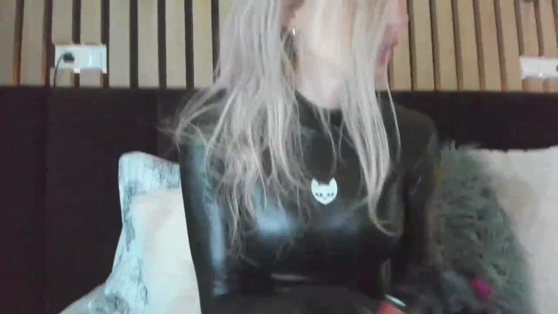 Gallery image thumbnail from DENNYVERSE's myfreecams stream on, 04/17/2023, 13:13 image 4 of 20