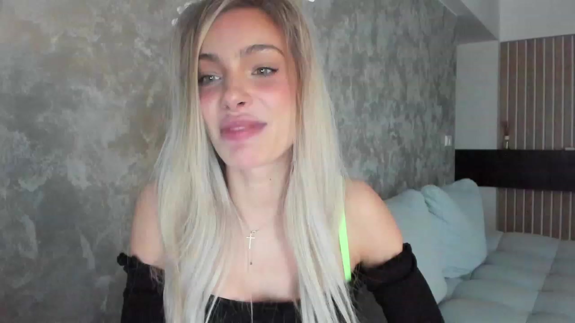Gallery image thumbnail from DENNYVERSE's myfreecams stream on, 04/18/2023, 09:53 image 12 of 20