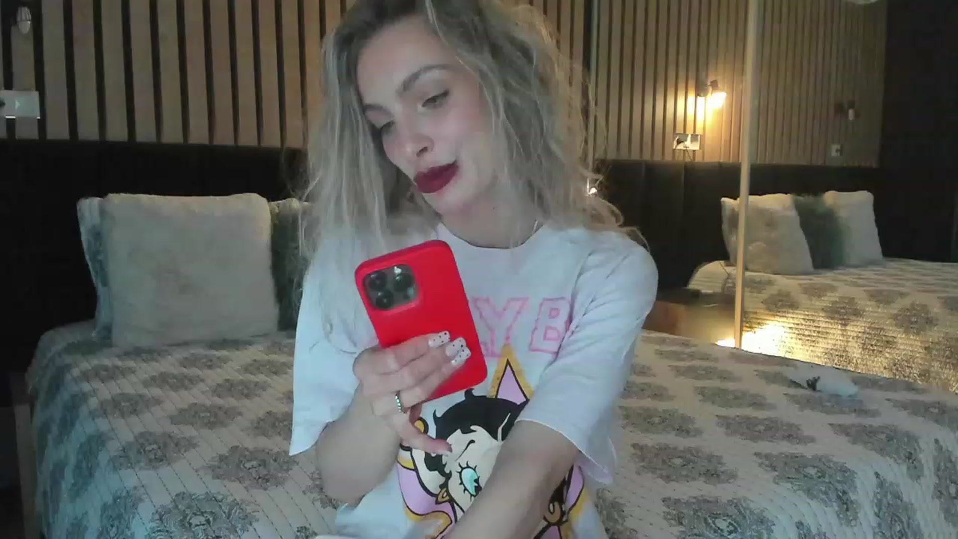 Gallery image thumbnail from DENNYVERSE's myfreecams stream on, 04/19/2023, 15:12 image 19 of 20
