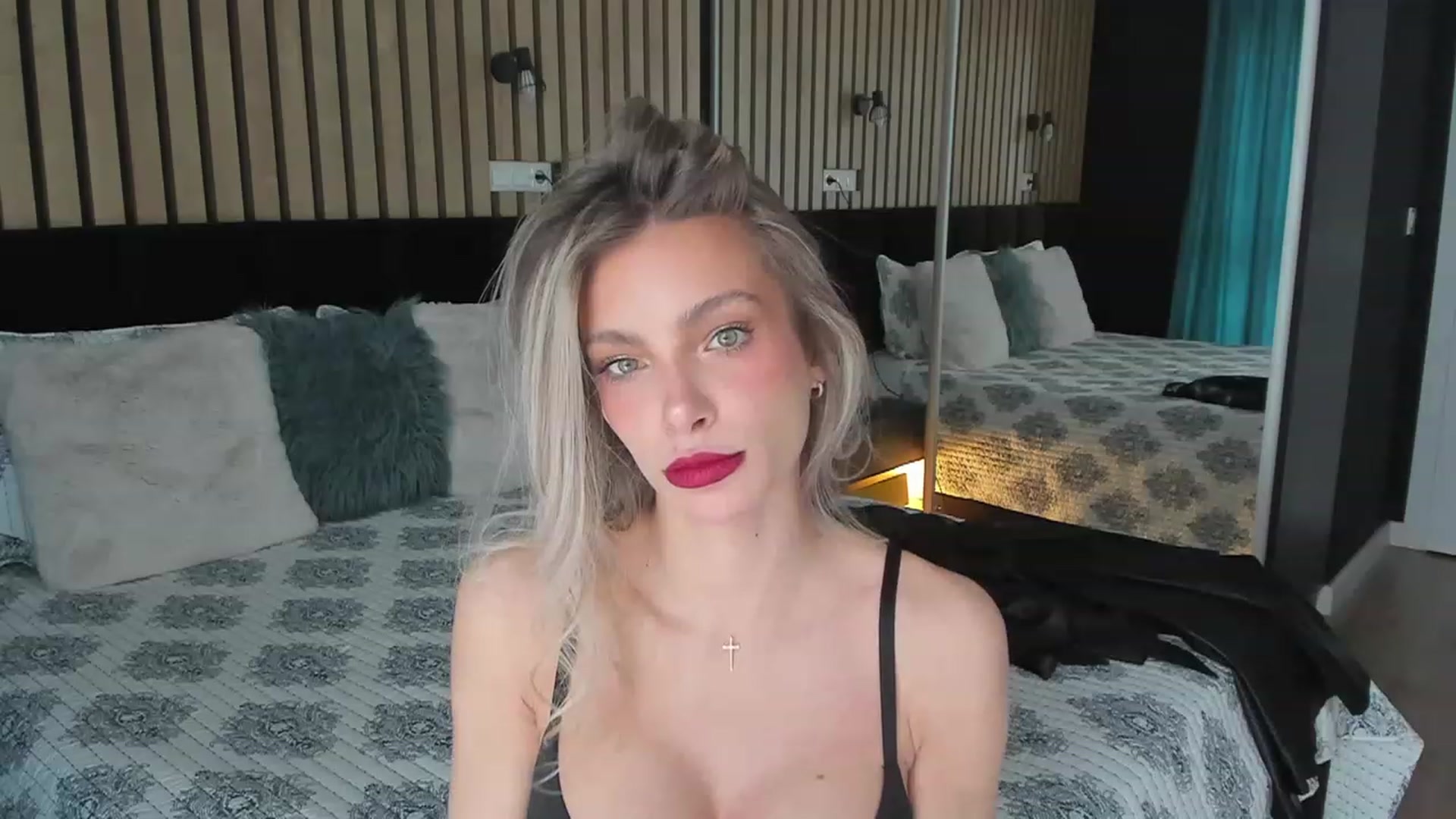 Gallery image thumbnail from DENNYVERSE's myfreecams stream on, 04/28/2023, 09:24 image 4 of 20