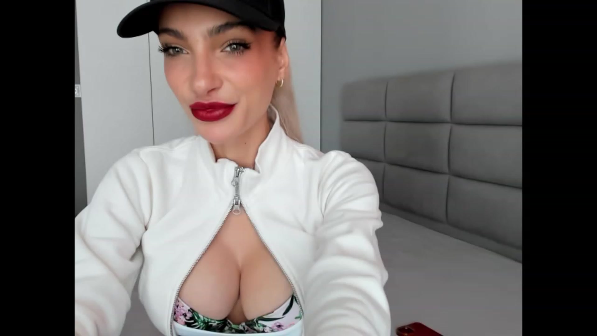 Gallery image thumbnail from DENNYVERSE's myfreecams stream on, 10/19/2023, 09:47 image 9 of 20