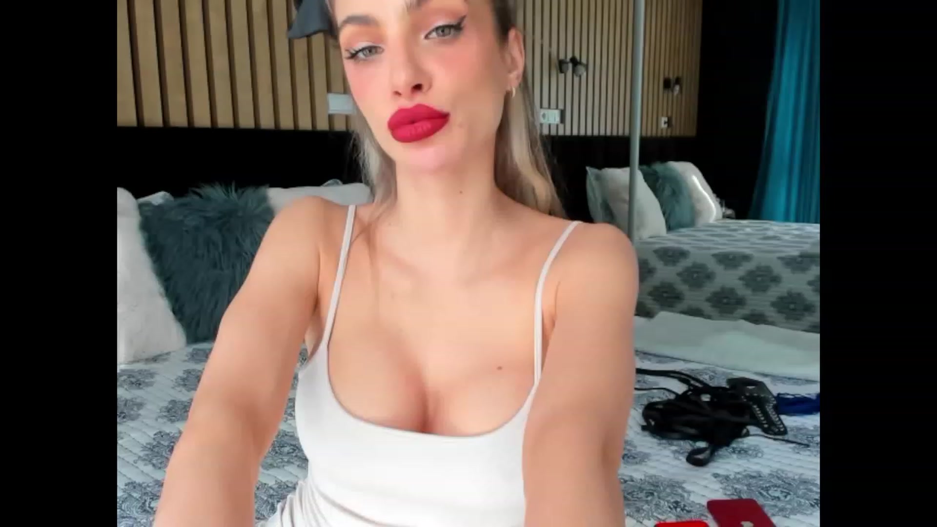 Gallery image thumbnail from DENNYVERSE's myfreecams stream on, 02/04/2024, 12:55 image 9 of 20