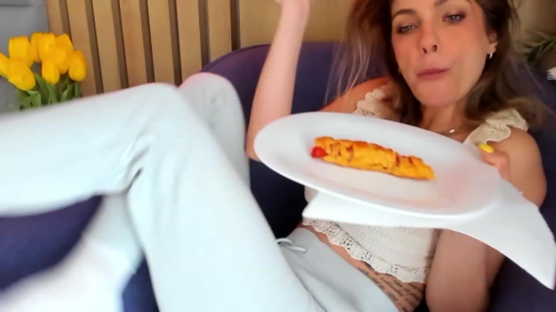 Gallery image thumbnail from DENNYVERSE's myfreecams stream on, 02/16/2024, 10:33 image 5 of 20