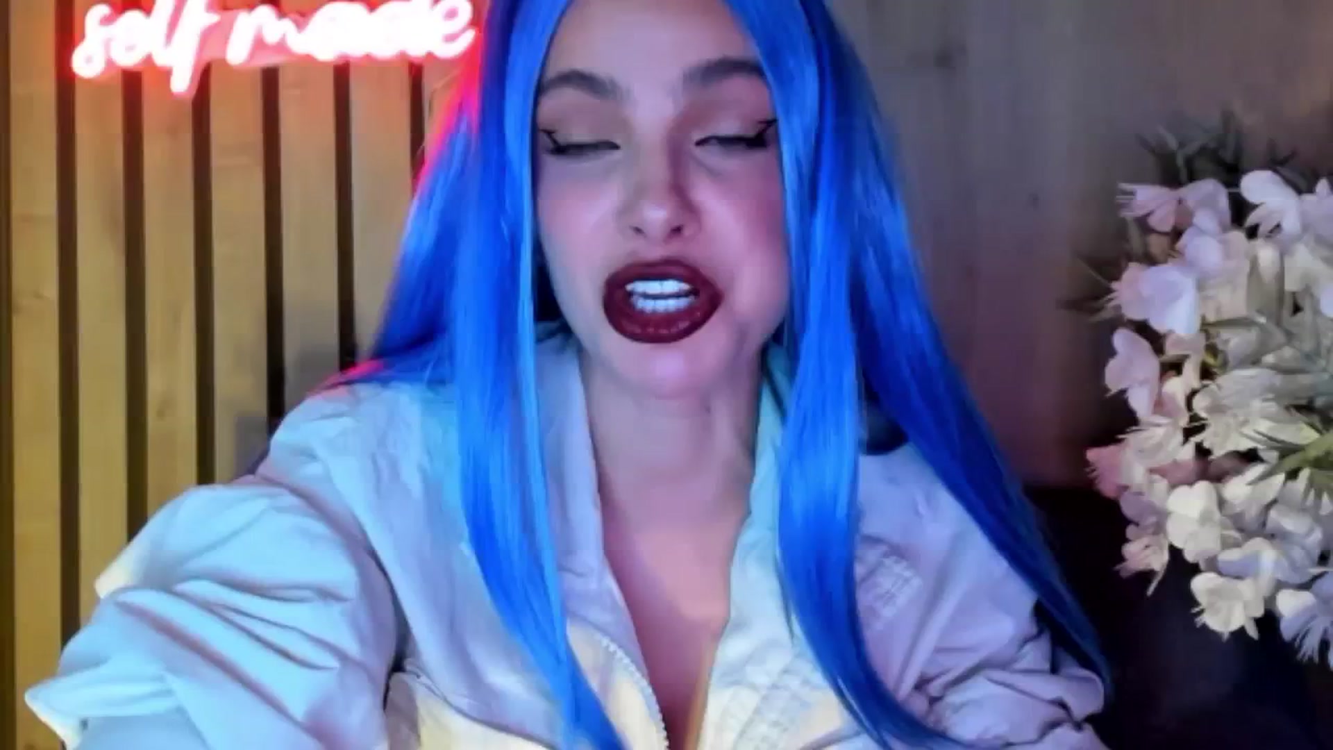 Gallery image thumbnail from DENNYVERSE's myfreecams stream on, 04/23/2024, 18:00 image 13 of 20