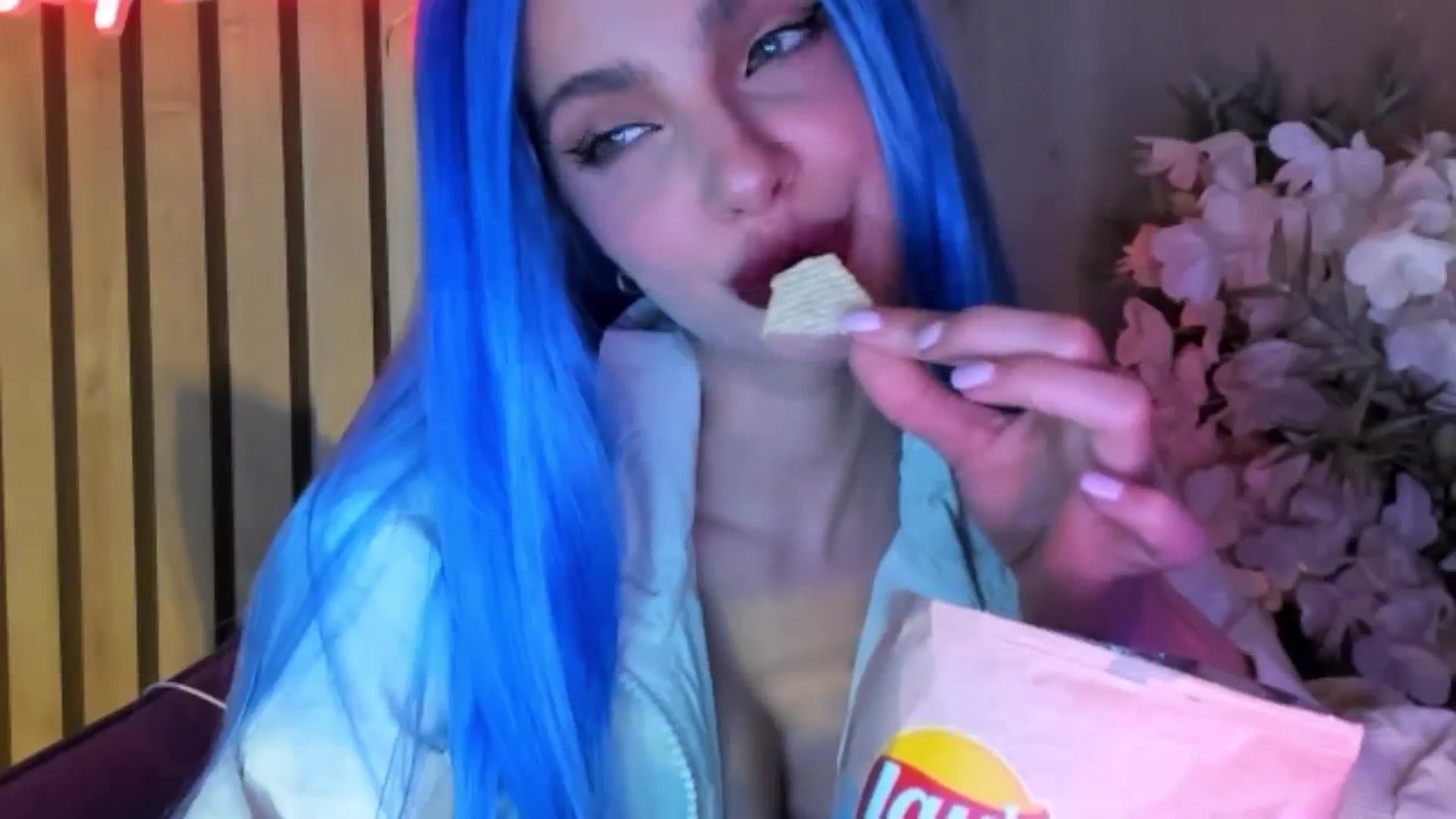 Gallery image thumbnail from DENNYVERSE's myfreecams stream on, 04/23/2024, 18:00 image 8 of 20