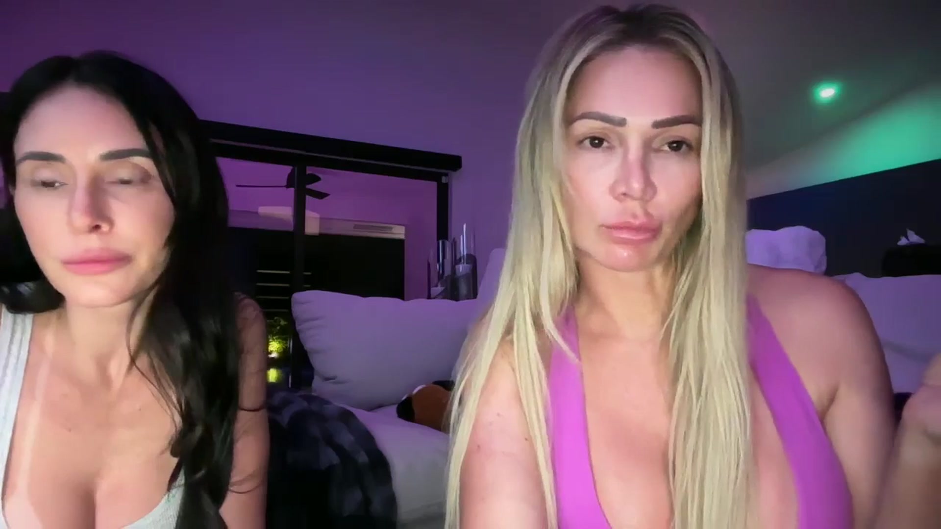 Gallery image thumbnail from DESTINYDIXON's myfreecams stream on, 04/02/2026, 06:15 image 3 of 20