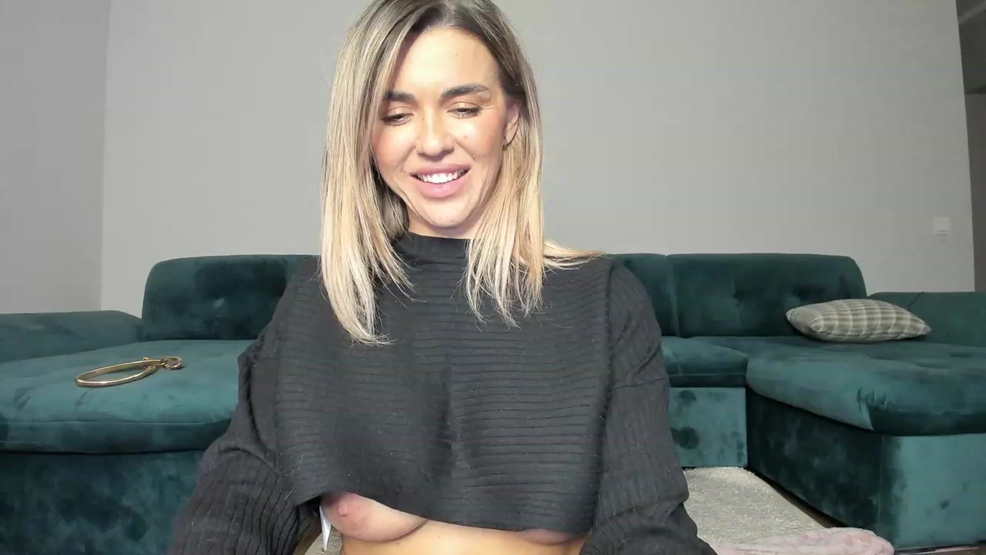 Gallery image thumbnail from DJMonica's myfreecams stream on, 02/09/2024, 18:24 image 10 of 20