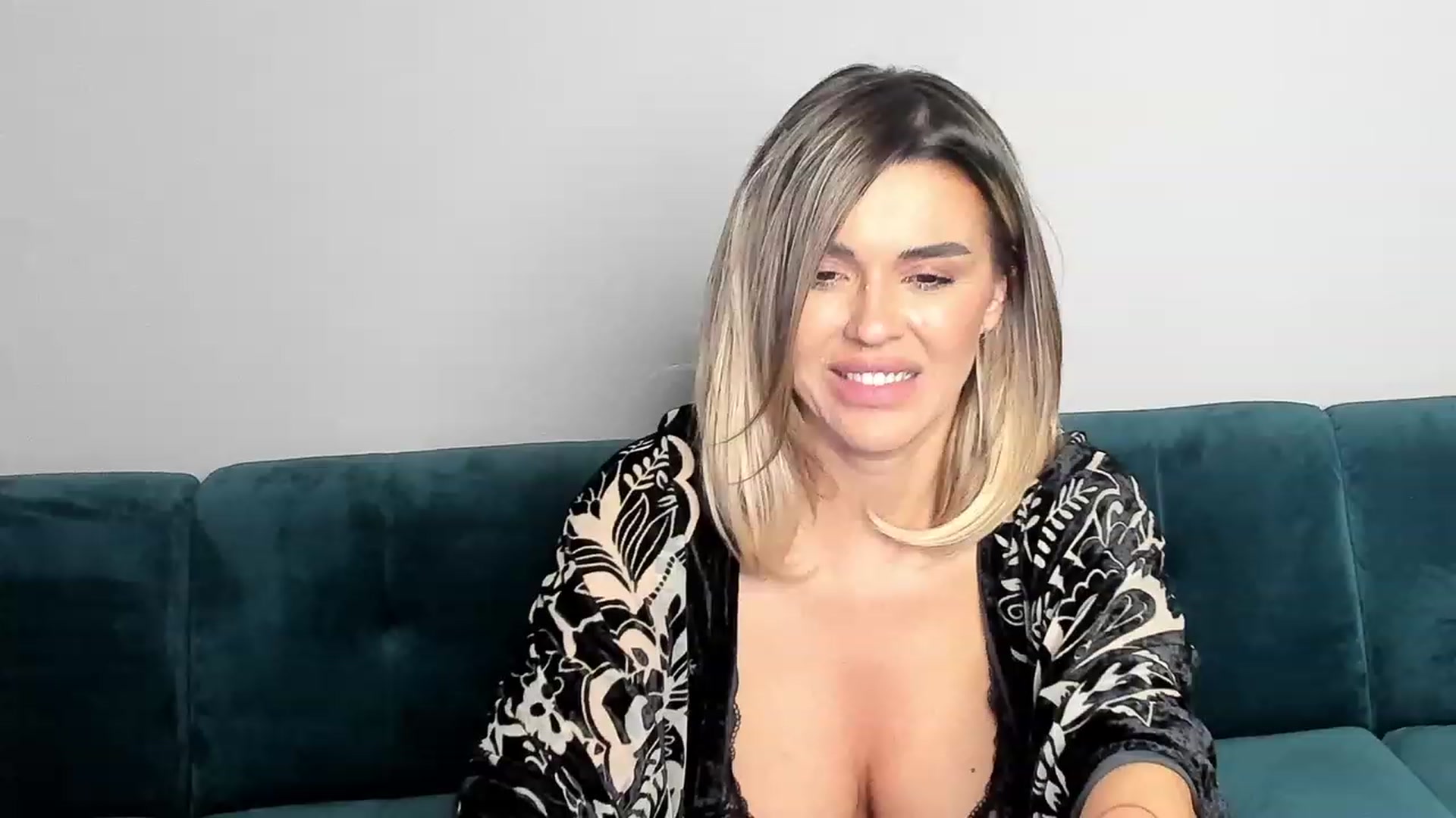 Gallery image thumbnail from DJMonica's myfreecams stream on, 02/11/2024, 15:00 image 18 of 20