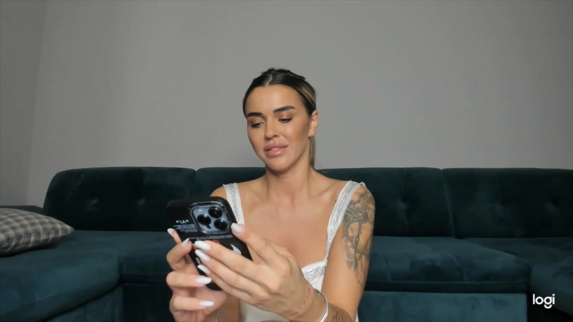 Gallery image thumbnail from DJMonica's myfreecams stream on, 02/13/2024, 12:19 image 9 of 20