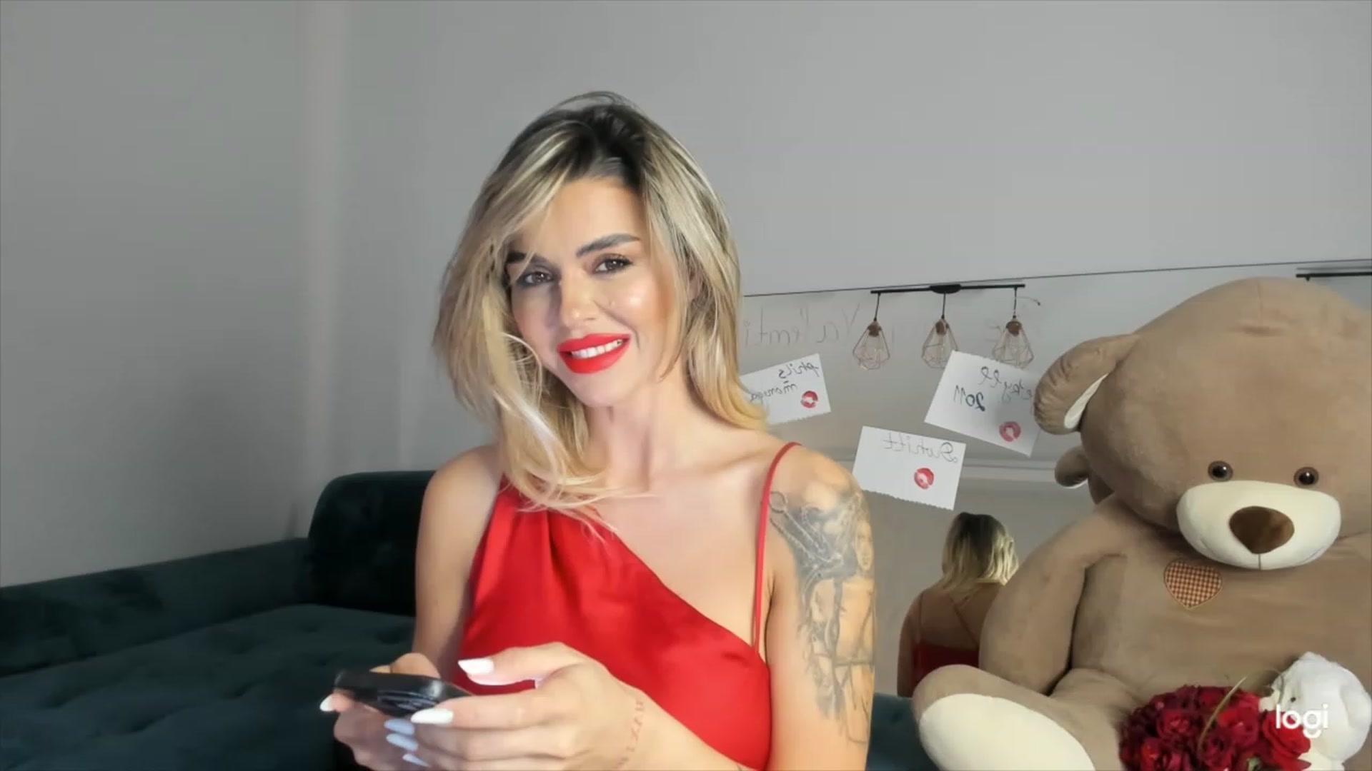 Gallery image thumbnail from DJMonica's myfreecams stream on, 02/14/2024, 13:13 image 6 of 20