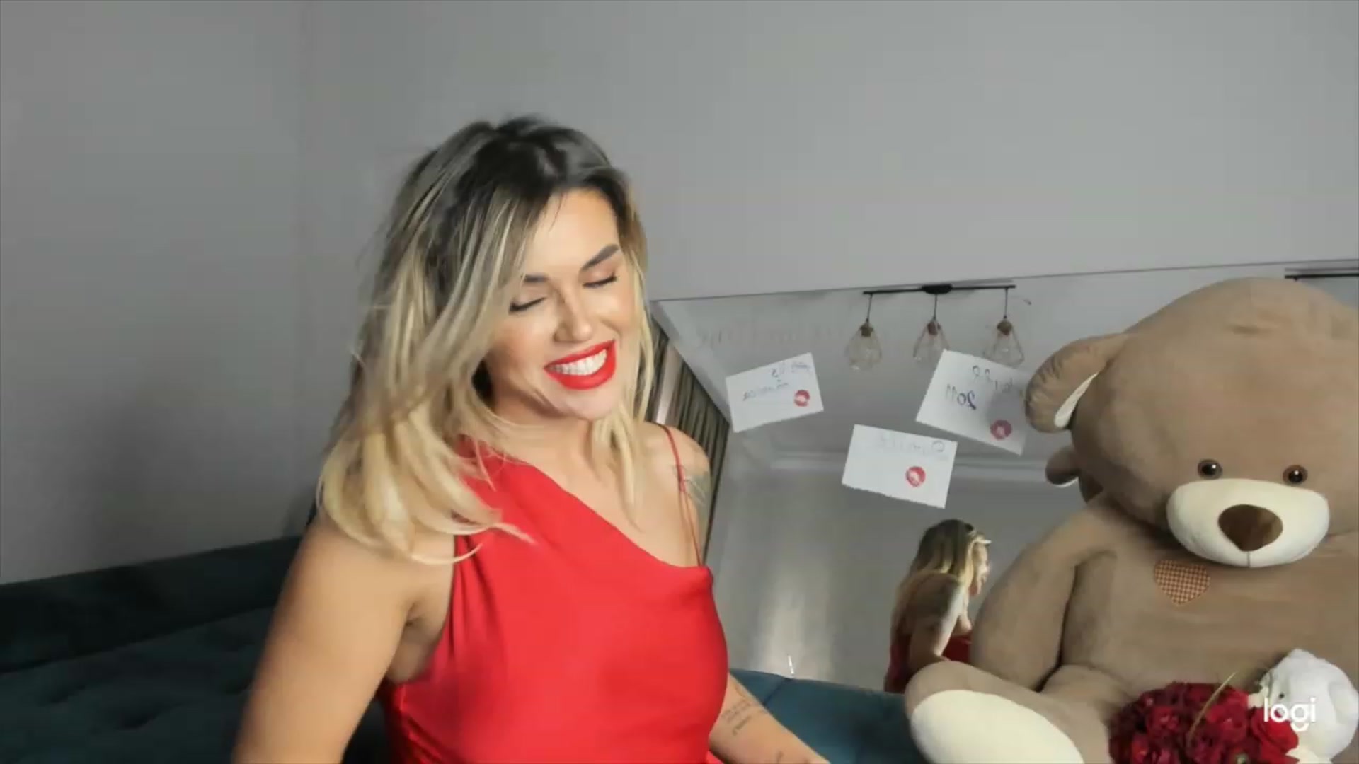 Gallery image thumbnail from DJMonica's myfreecams stream on, 02/14/2024, 13:13 image 16 of 20