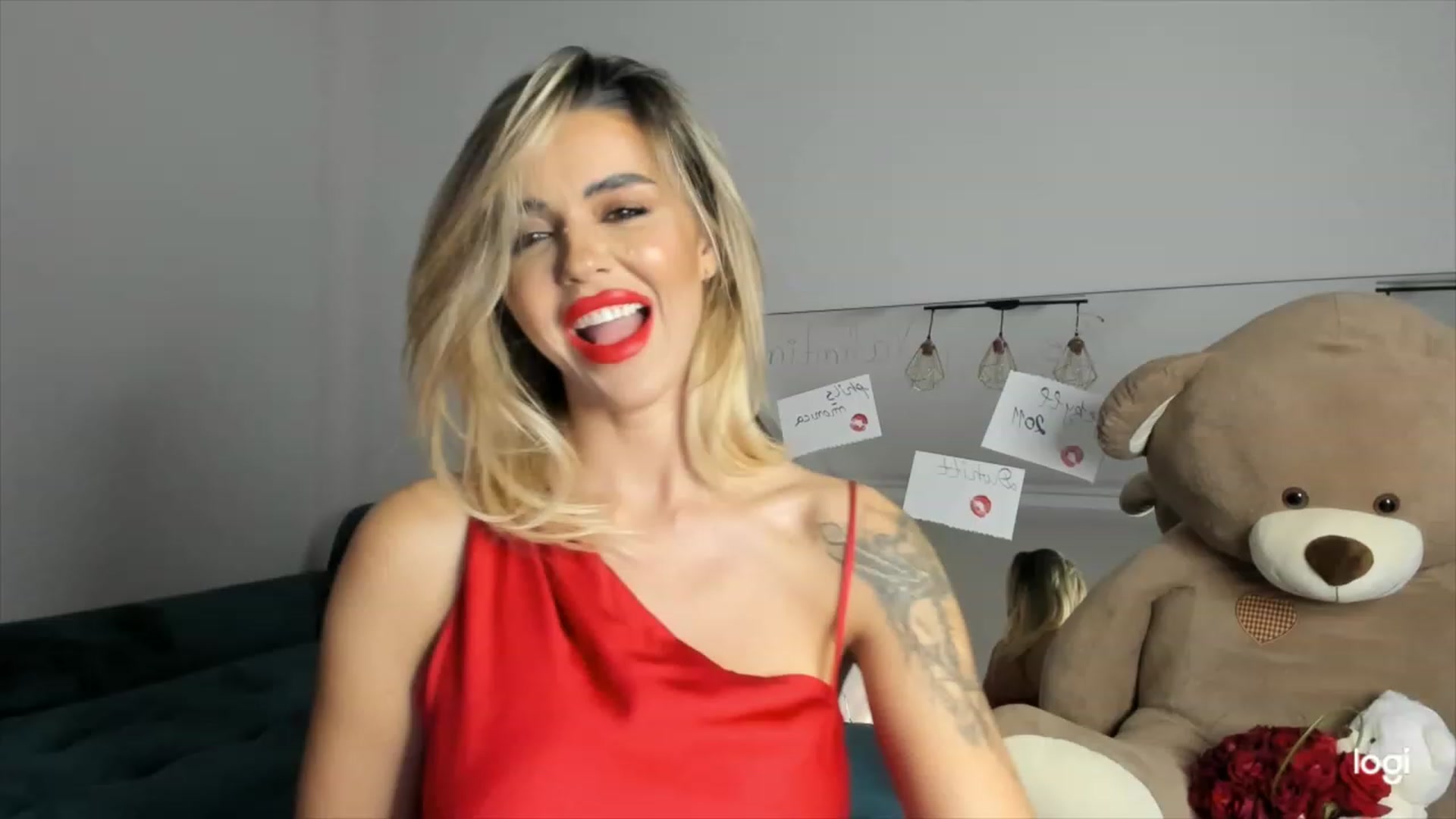 Gallery image thumbnail from DJMonica's myfreecams stream on, 02/14/2024, 13:13 image 8 of 20